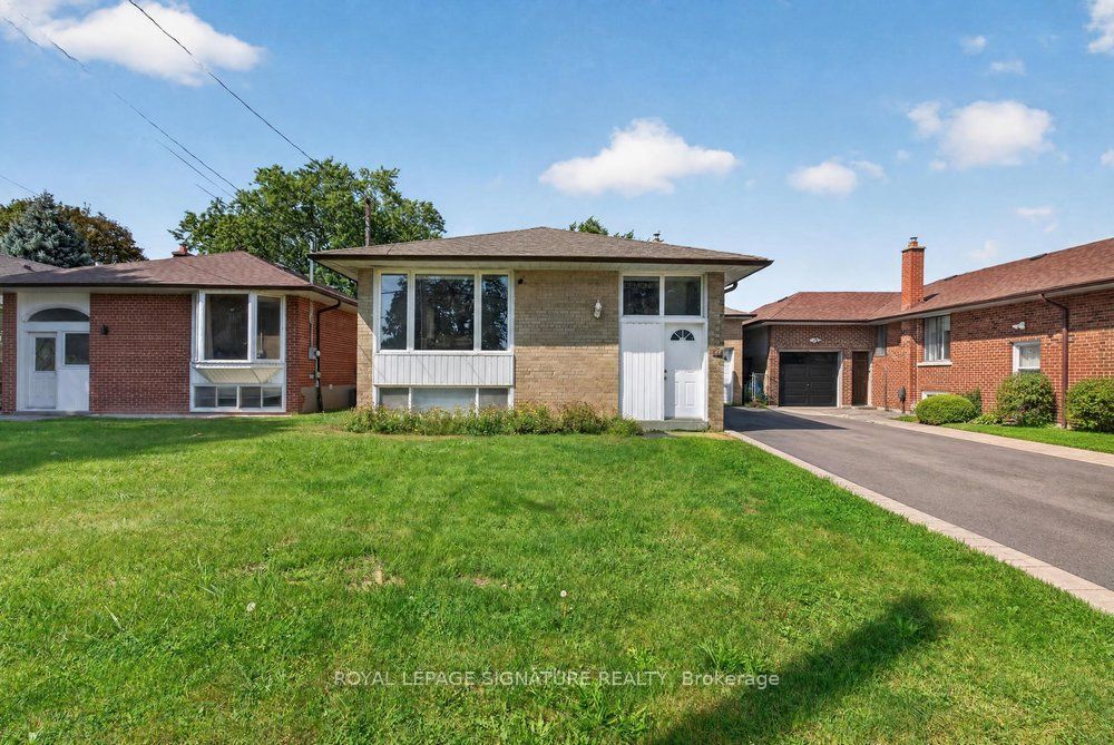 128 Trinnell Boulevard, Toronto, ON M1L 1S8 photo 2