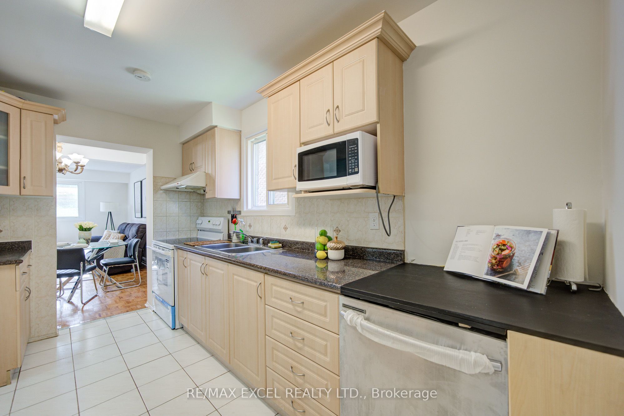 142 Shady Hollow Drive, Toronto, ON M1V 2L8 photo 5