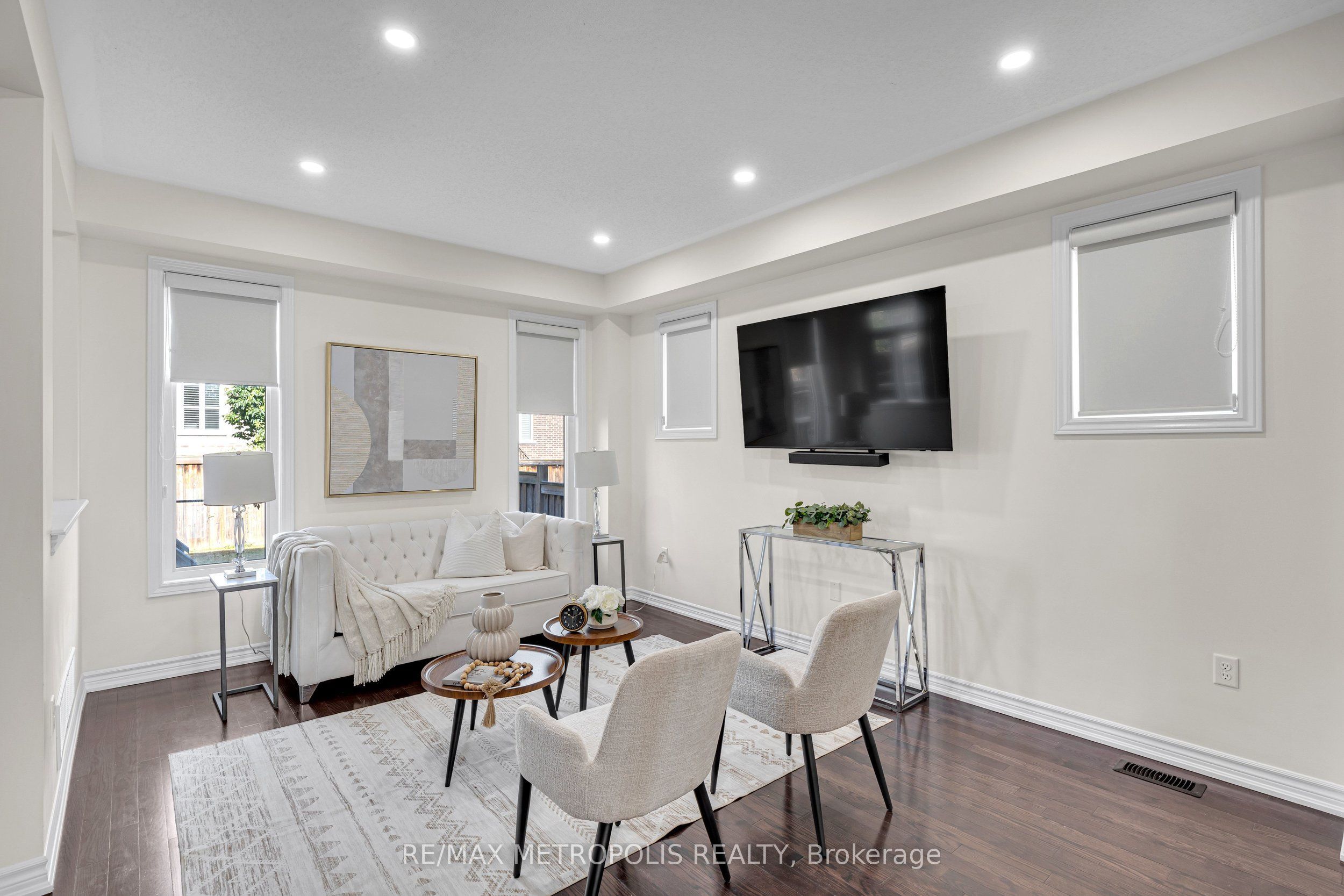 23 Gordon Cowling Street, Clarington, ON L1E 0G7 photo 5