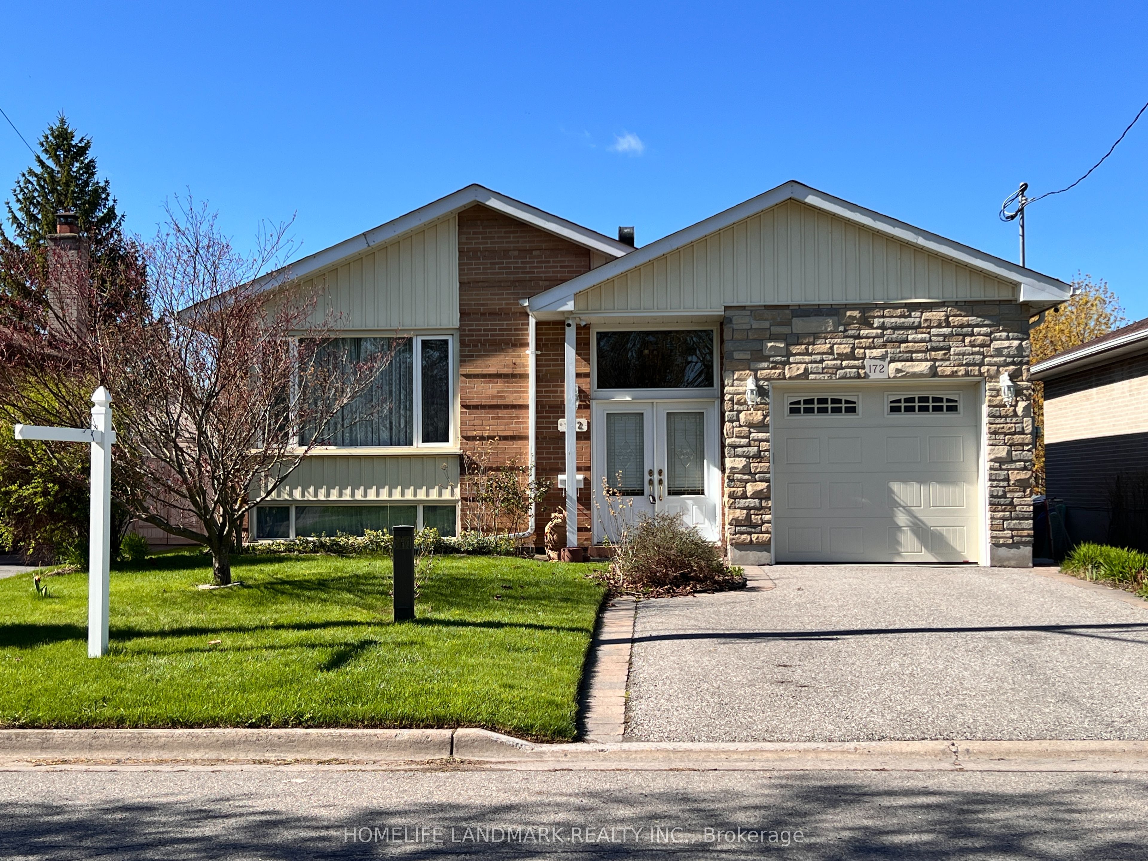 172 Sussex Street, Oshawa, ON L1G 1V9
