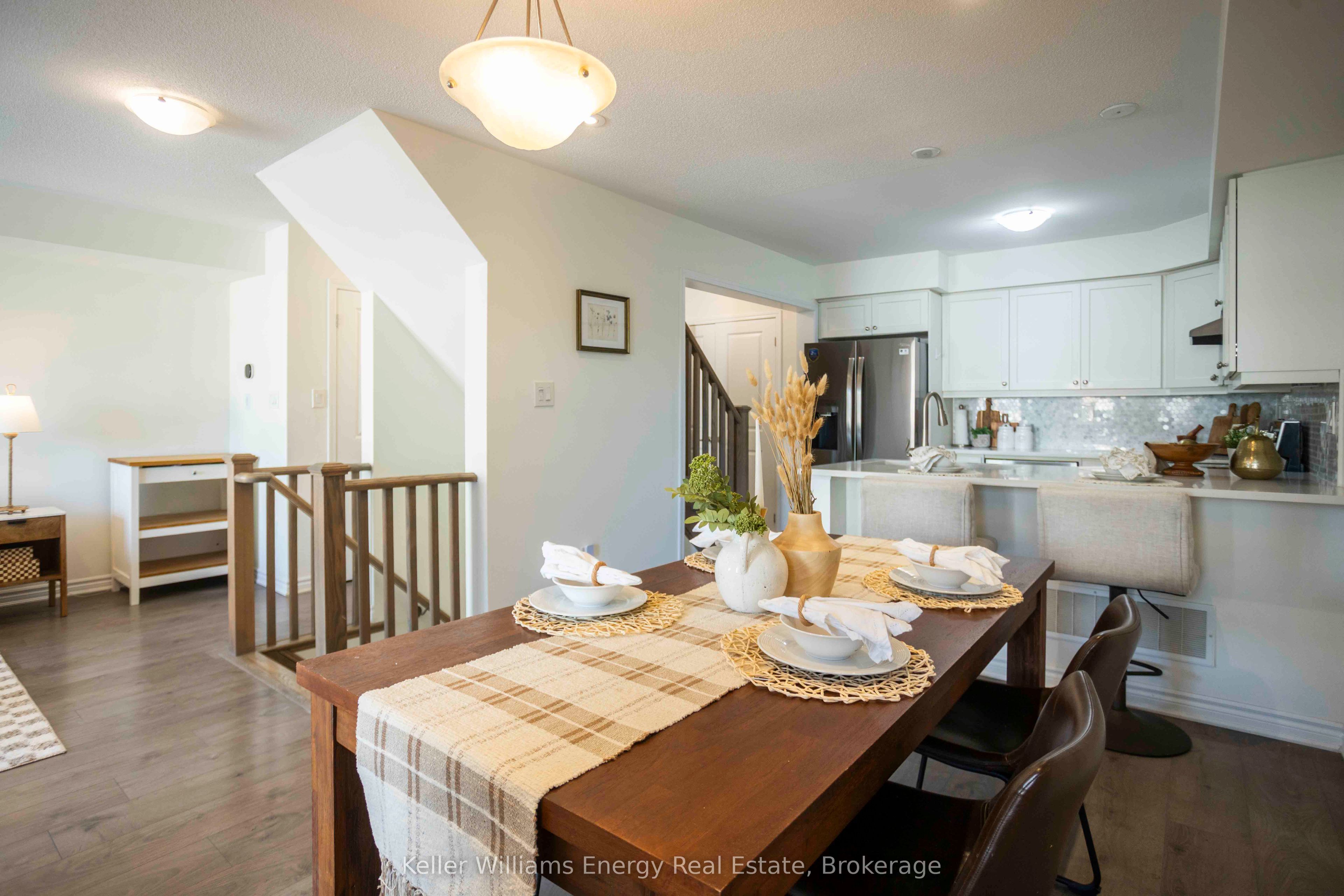 104 Howe Avenue, Toronto, ON M1C 0J4
