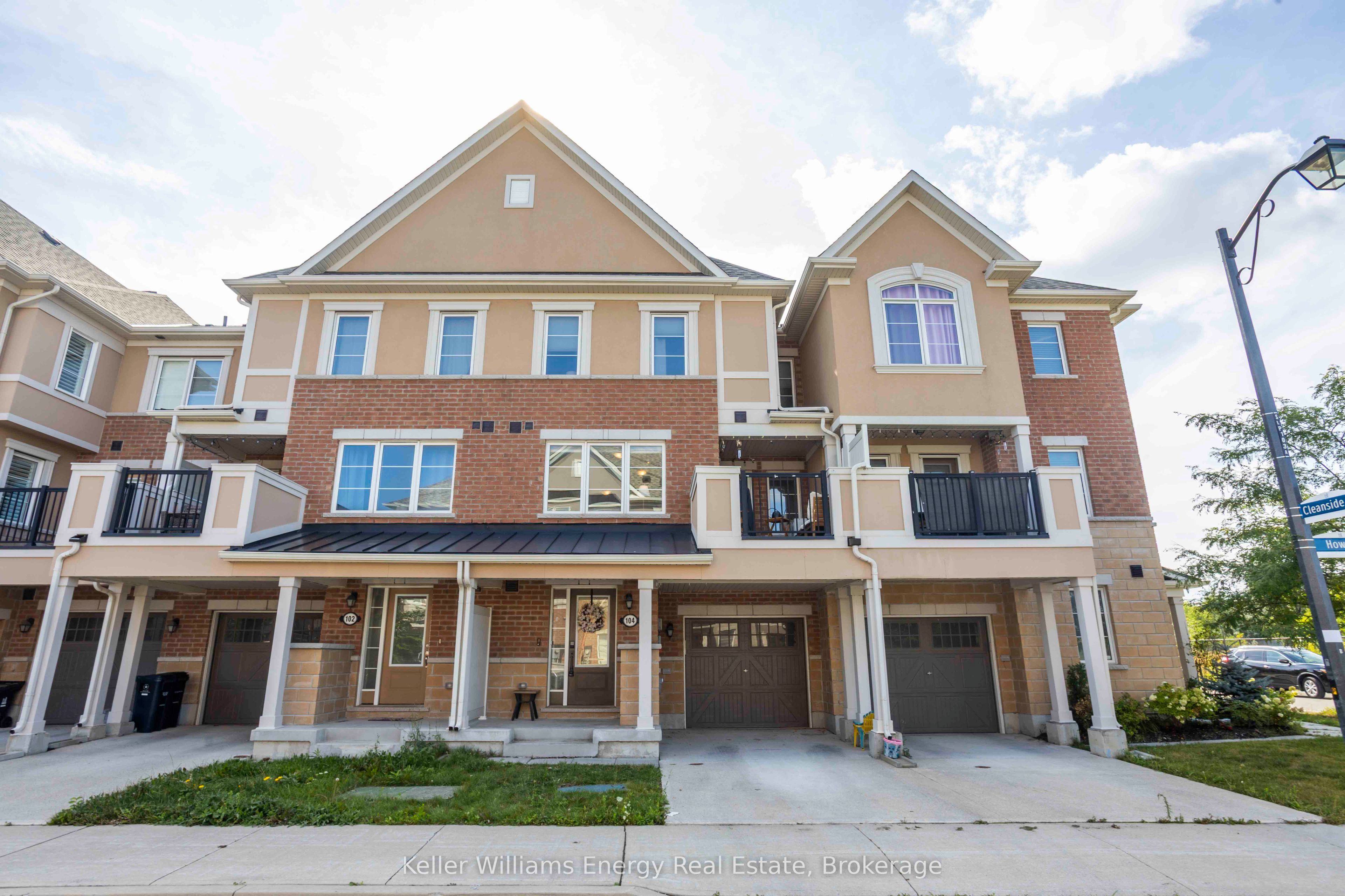 104 Howe Avenue, Toronto, ON M1C 0J4 photo 2