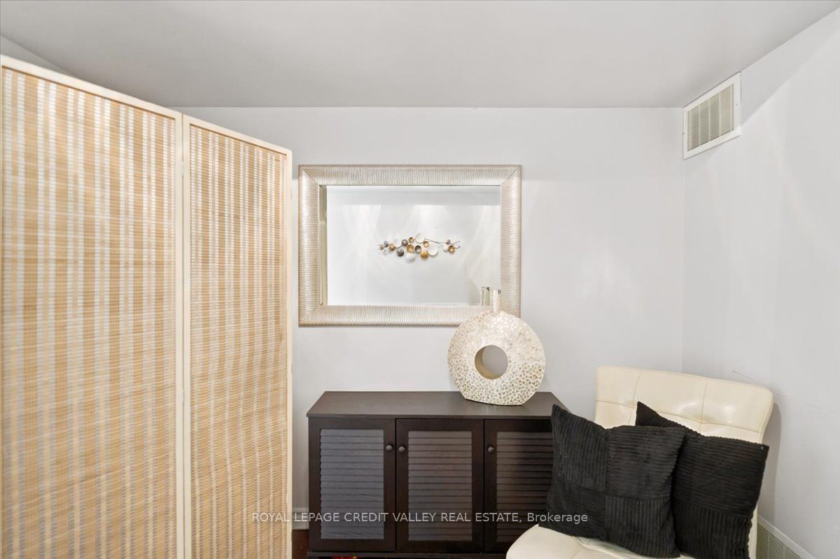1250 St. Martins Drive 55, Pickering, ON L1W 1J3 photo 5