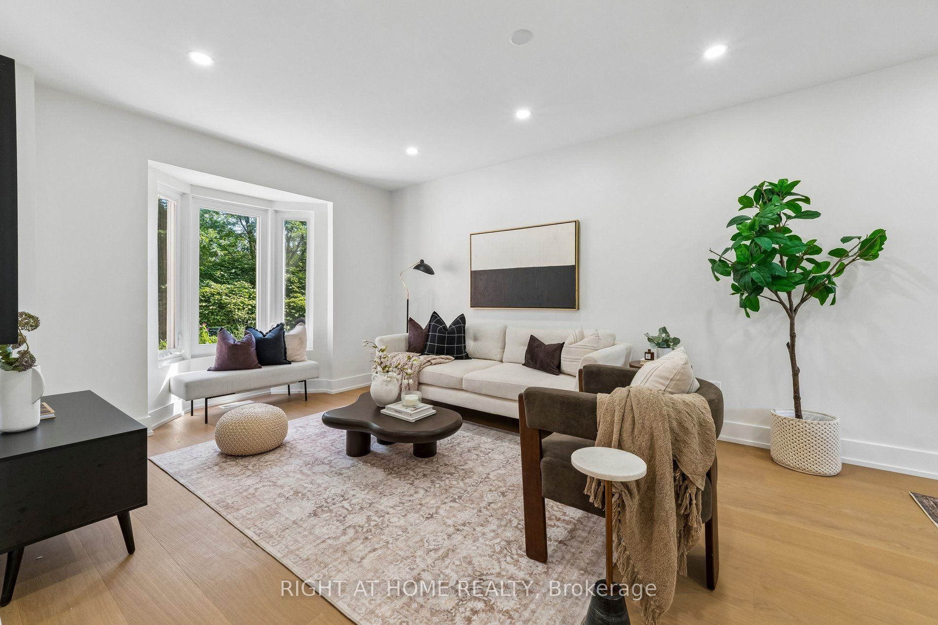16 Ian Fleming Crescent, Whitby, ON L1R 2E2 photo 4