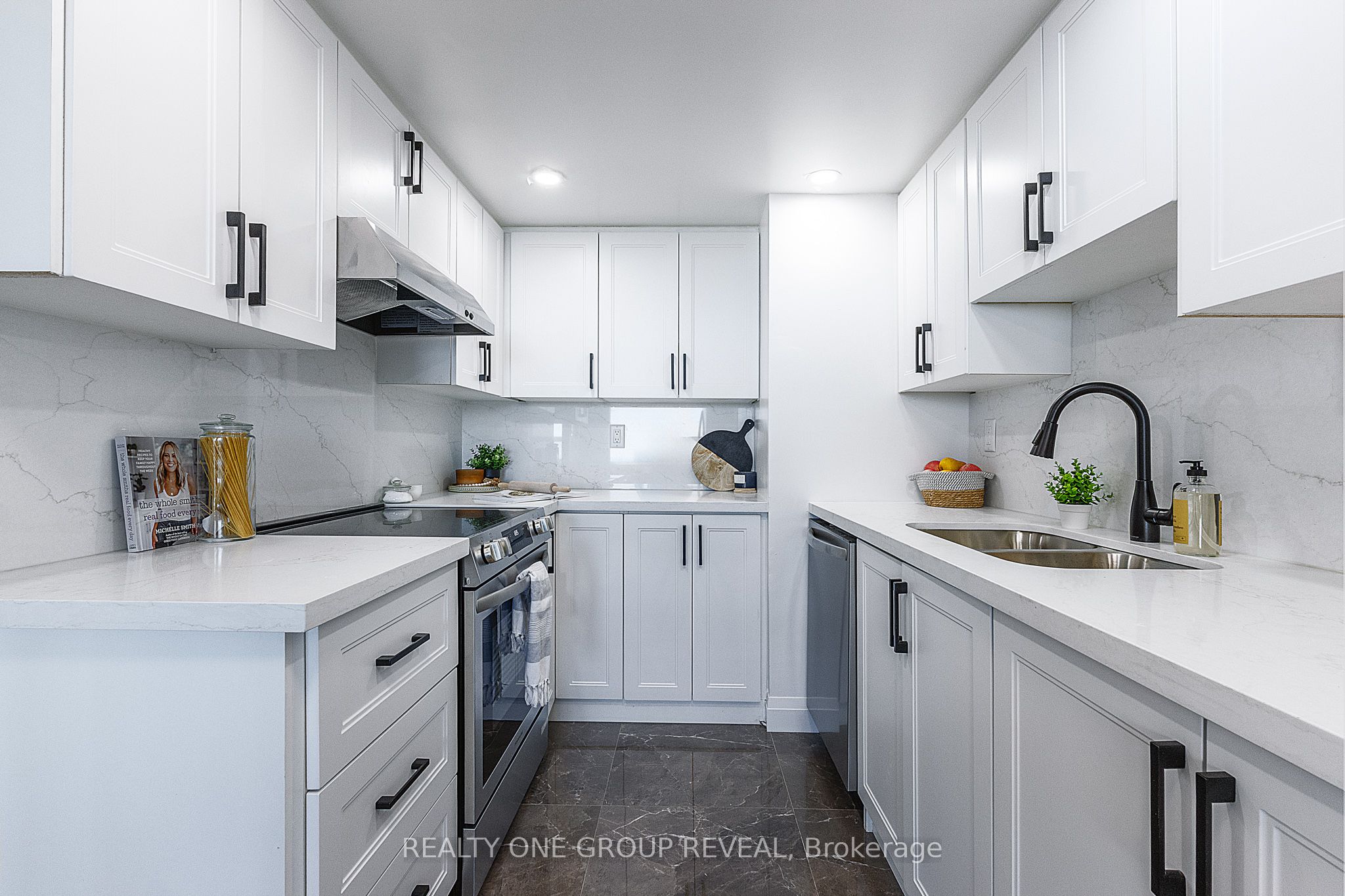 121 Ling Road 1509, Toronto, ON M1E 4Y2