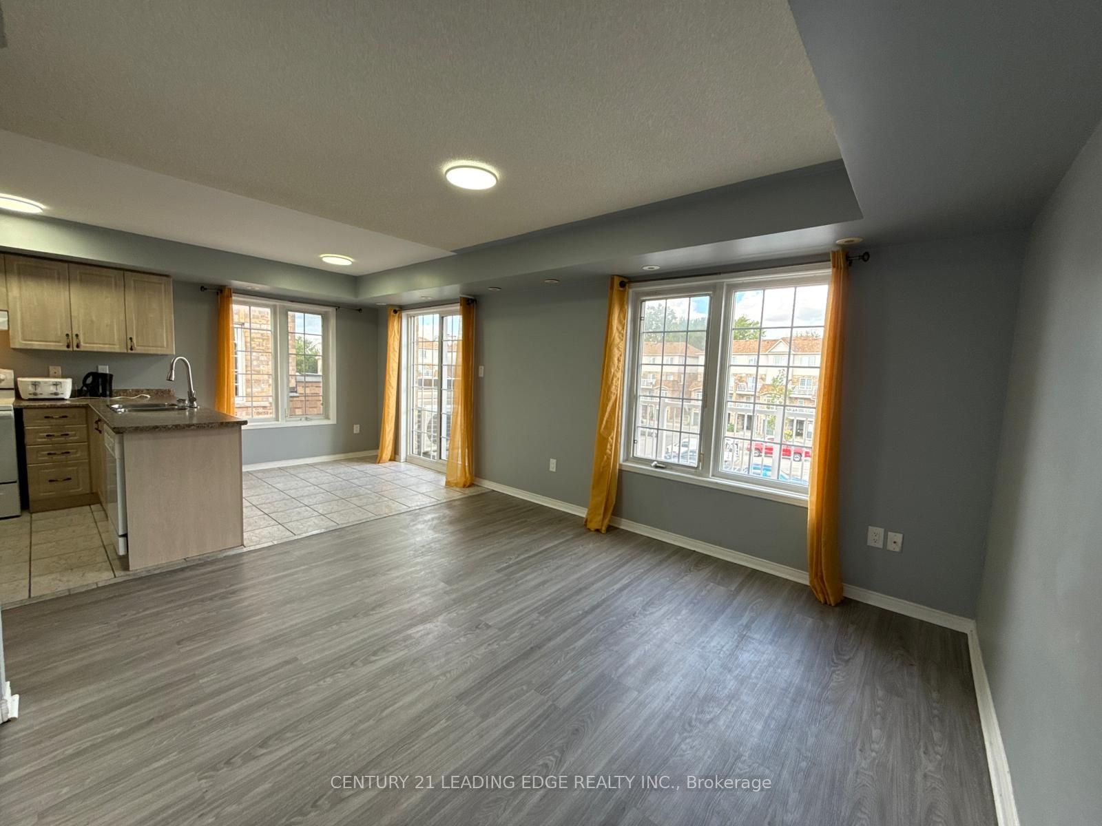 200 McLevin Avenue 115, Toronto, ON M1B 6C6 photo 4