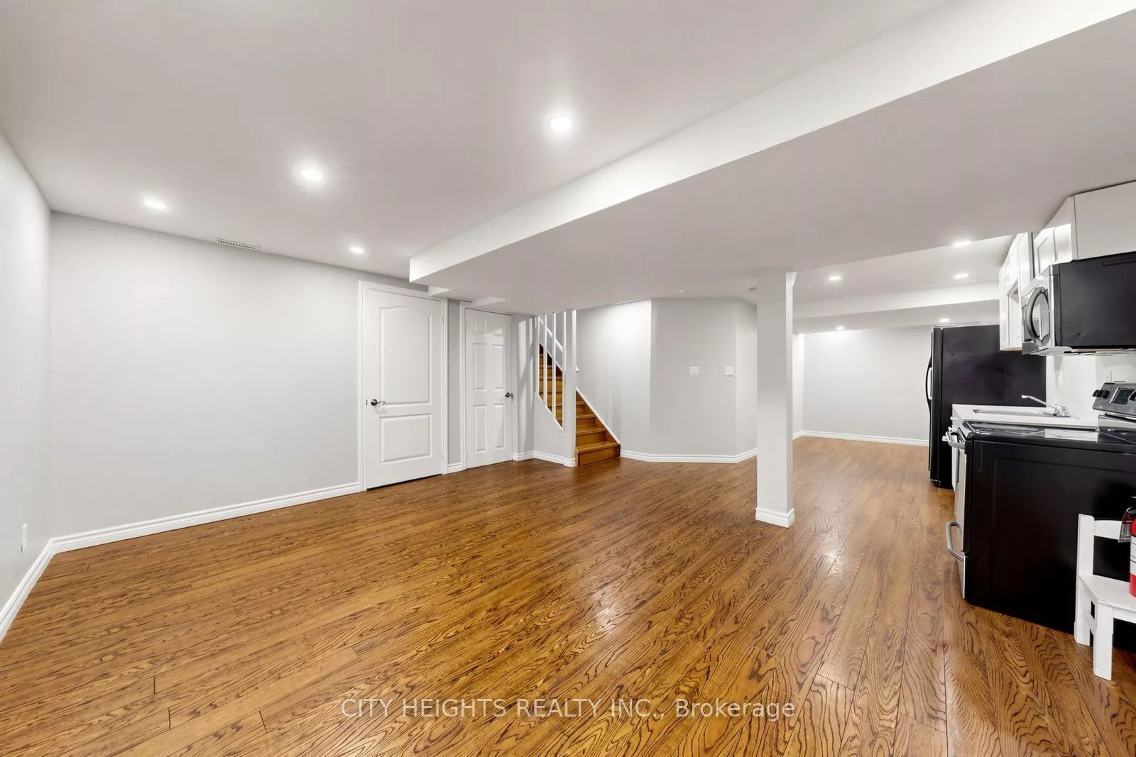 58 Bradbury Crescent Basement, Ajax, ON L1T 4G5 photo 4