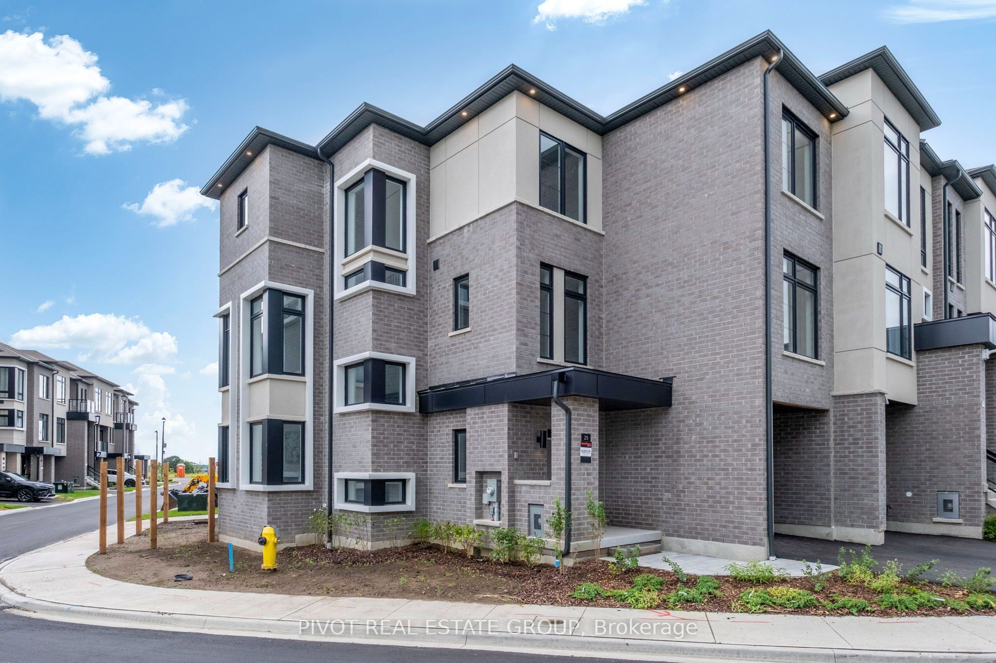 25 Observatory Way, Whitby, ON L1M 0M7 photo 4