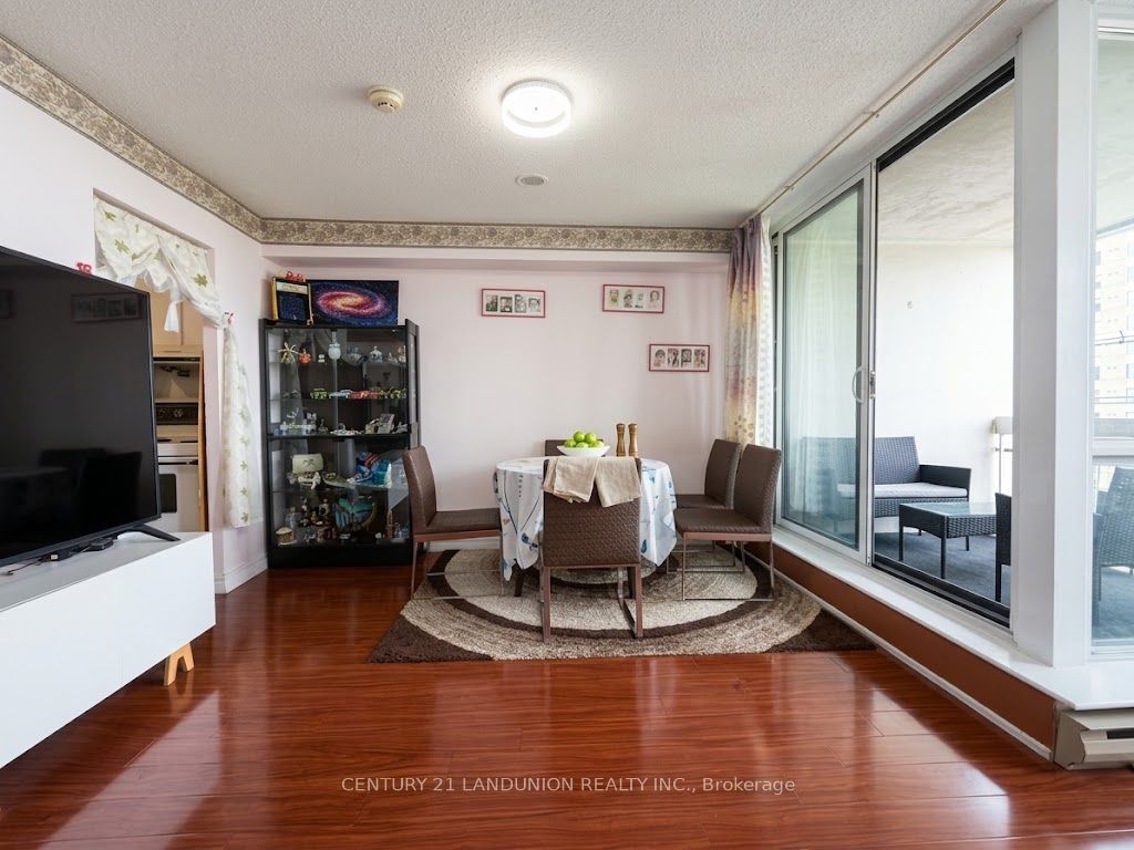 2500 Bridletowne Circle 1005, Toronto, ON M1W 2V6 photo 4