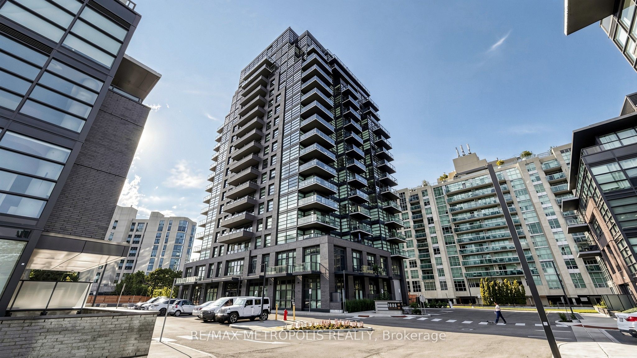 1606 Charles Street 1707, Whitby, ON L1N 0P1