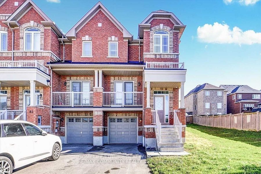 84 Wimbledon Court, Whitby, ON L1P 0A6