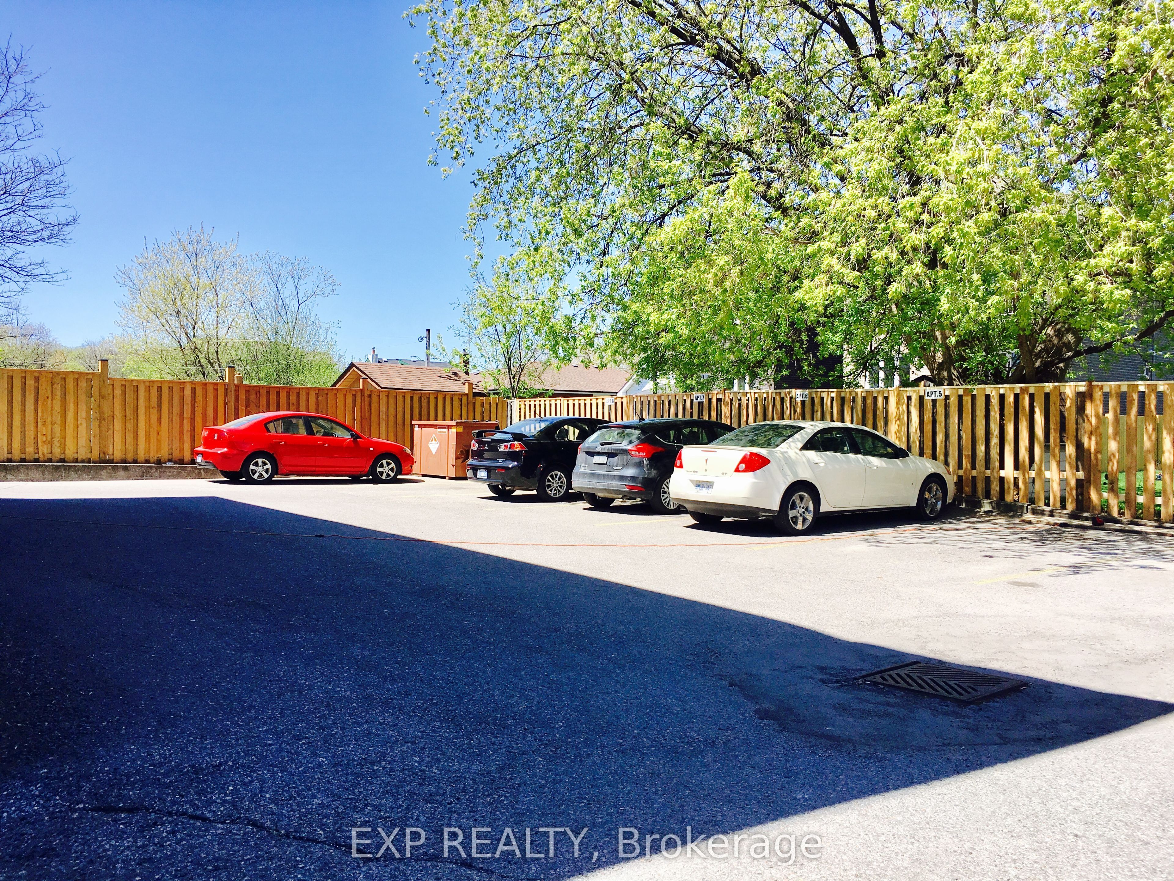 520 Bloor Street E 3, Oshawa, ON L1H 3N1 photo 4