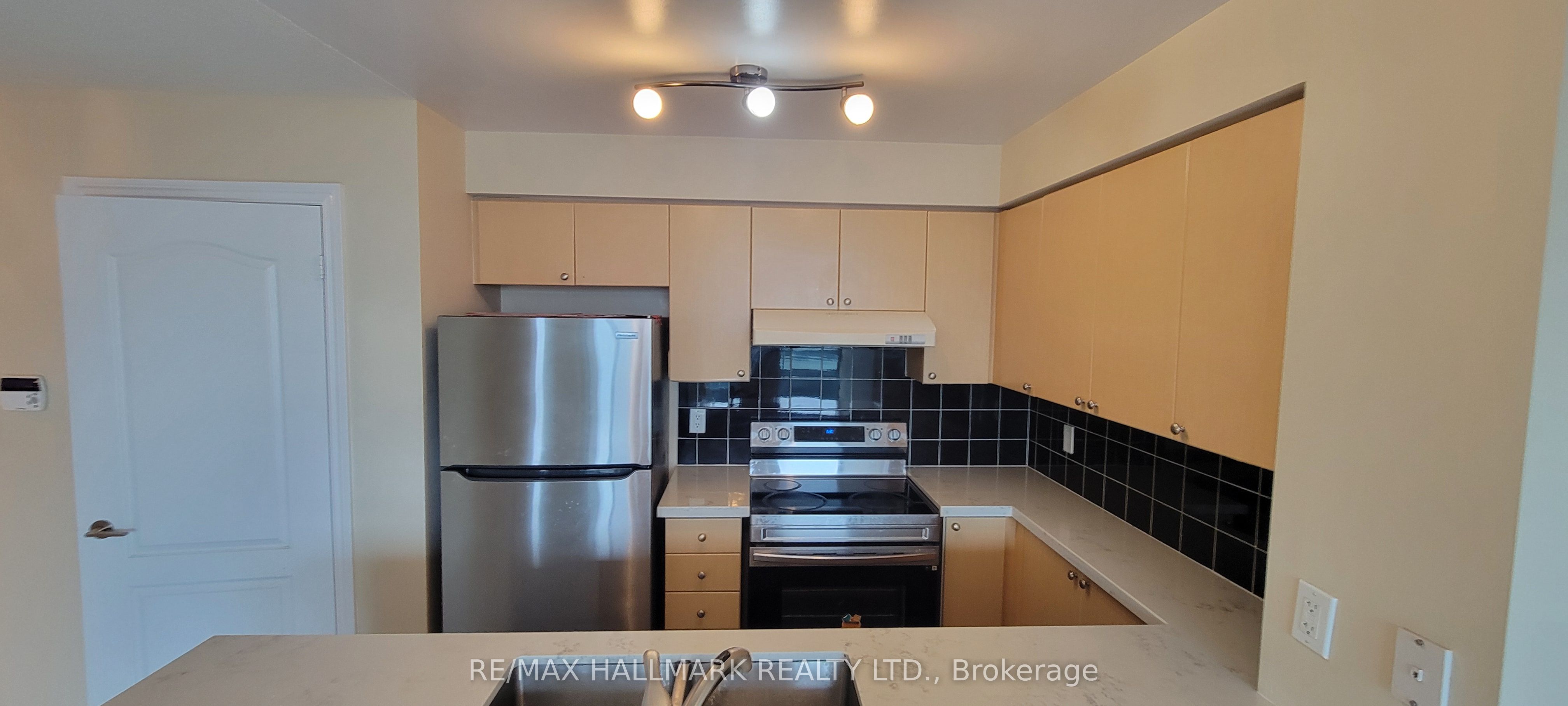 60 Brian Harrison Way 306, Toronto, ON M1P 5J5 photo 4