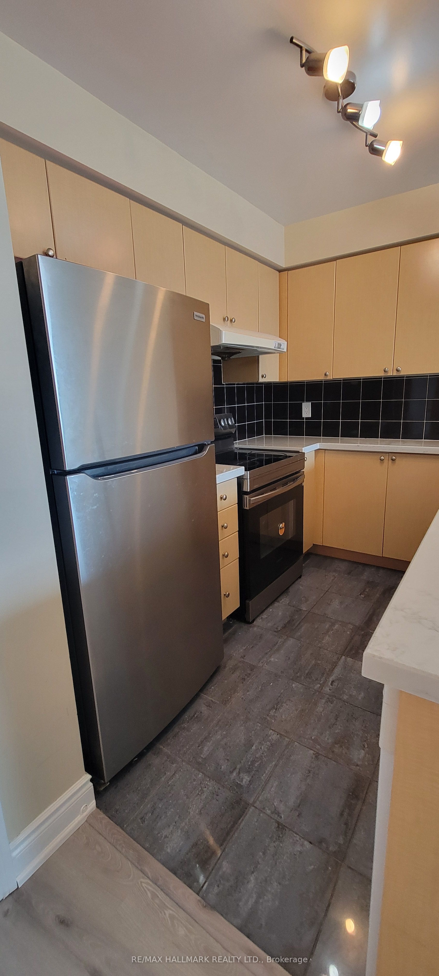 60 Brian Harrison Way 306, Toronto, ON M1P 5J5 photo 5