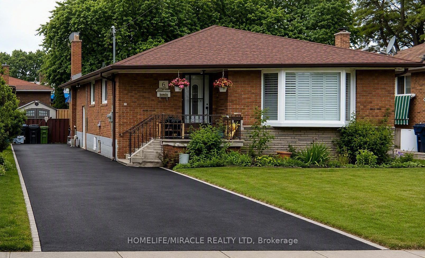 6 Barnes Crescent, Toronto, ON M1G 1Z9