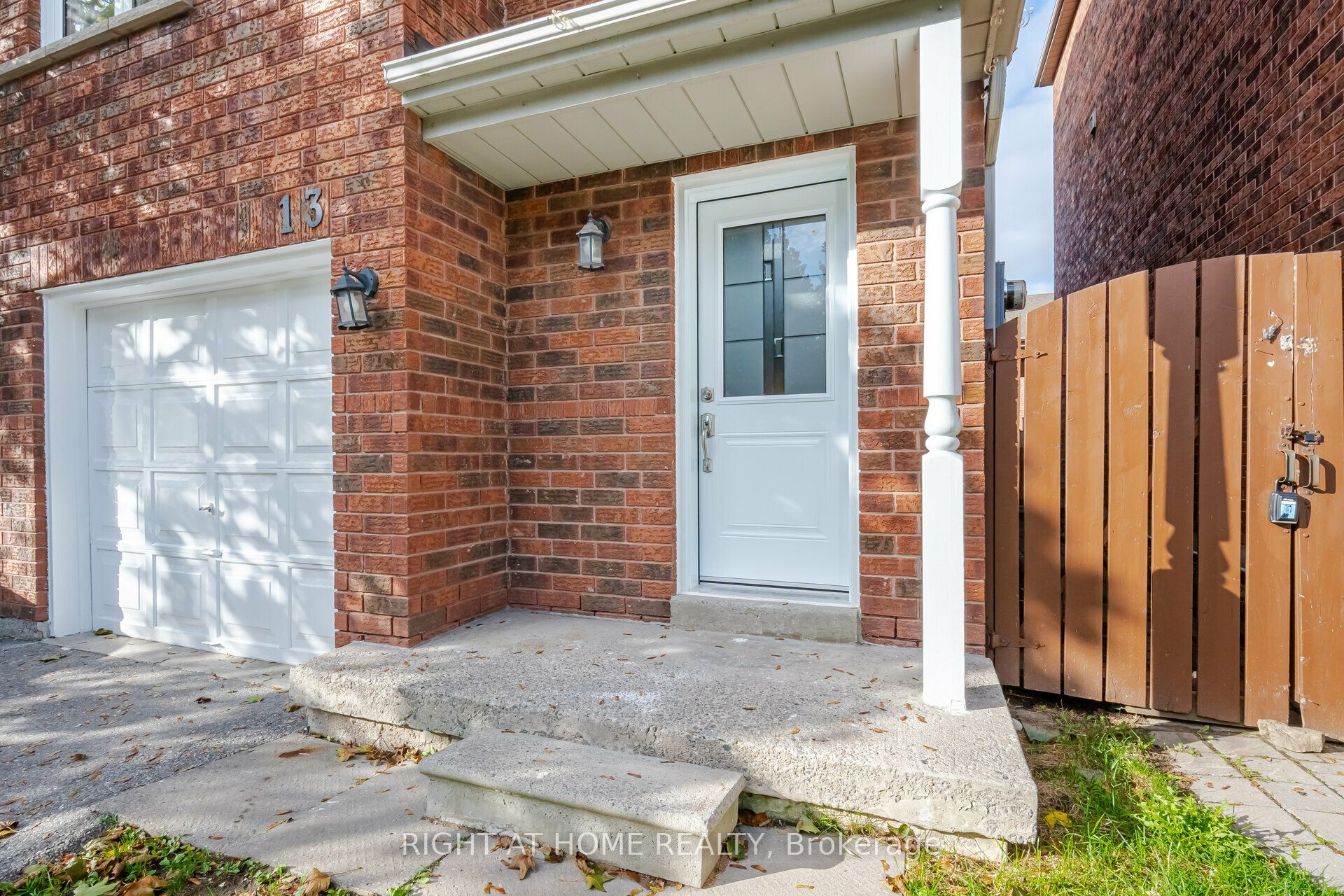 1995 Pinegrove Avenue 13, Pickering, ON L1V 6W4 photo 3
