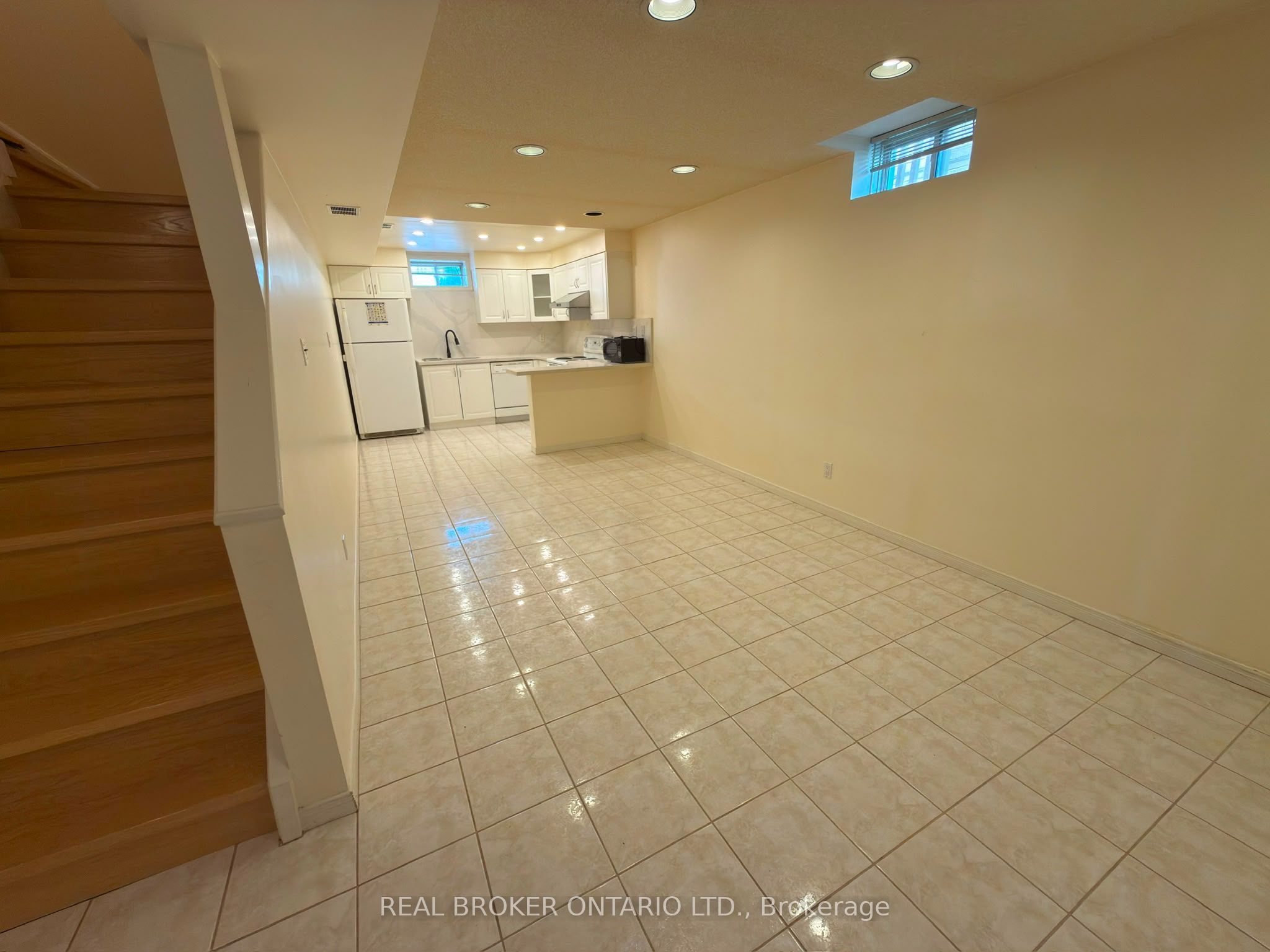 107 Dali Crescent LOWER, Toronto, ON M1B 5Y3 photo 3