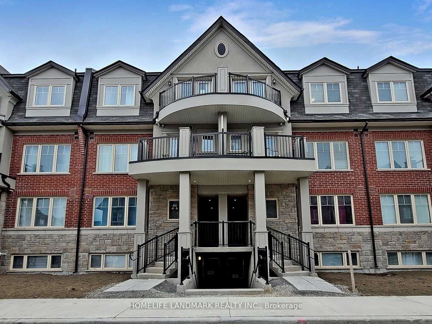 15 Eaton Park Lane 17, Toronto, ON M1W 0A5