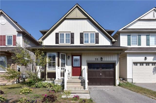 32 Donlevy Crescent, Whitby, ON L1R 0B8