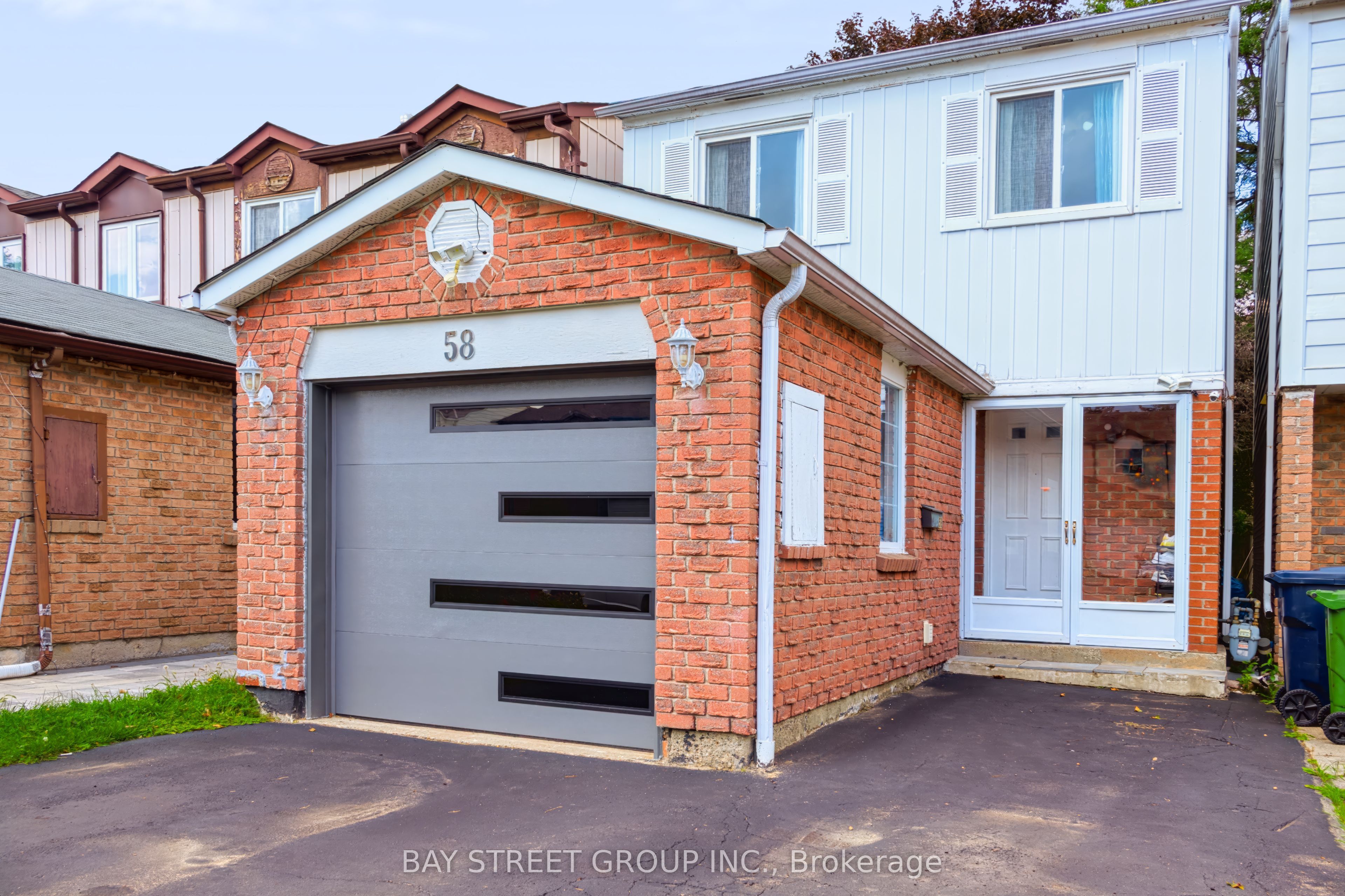 58 Tambrook Drive, Toronto, ON M1W 3L9 photo 2
