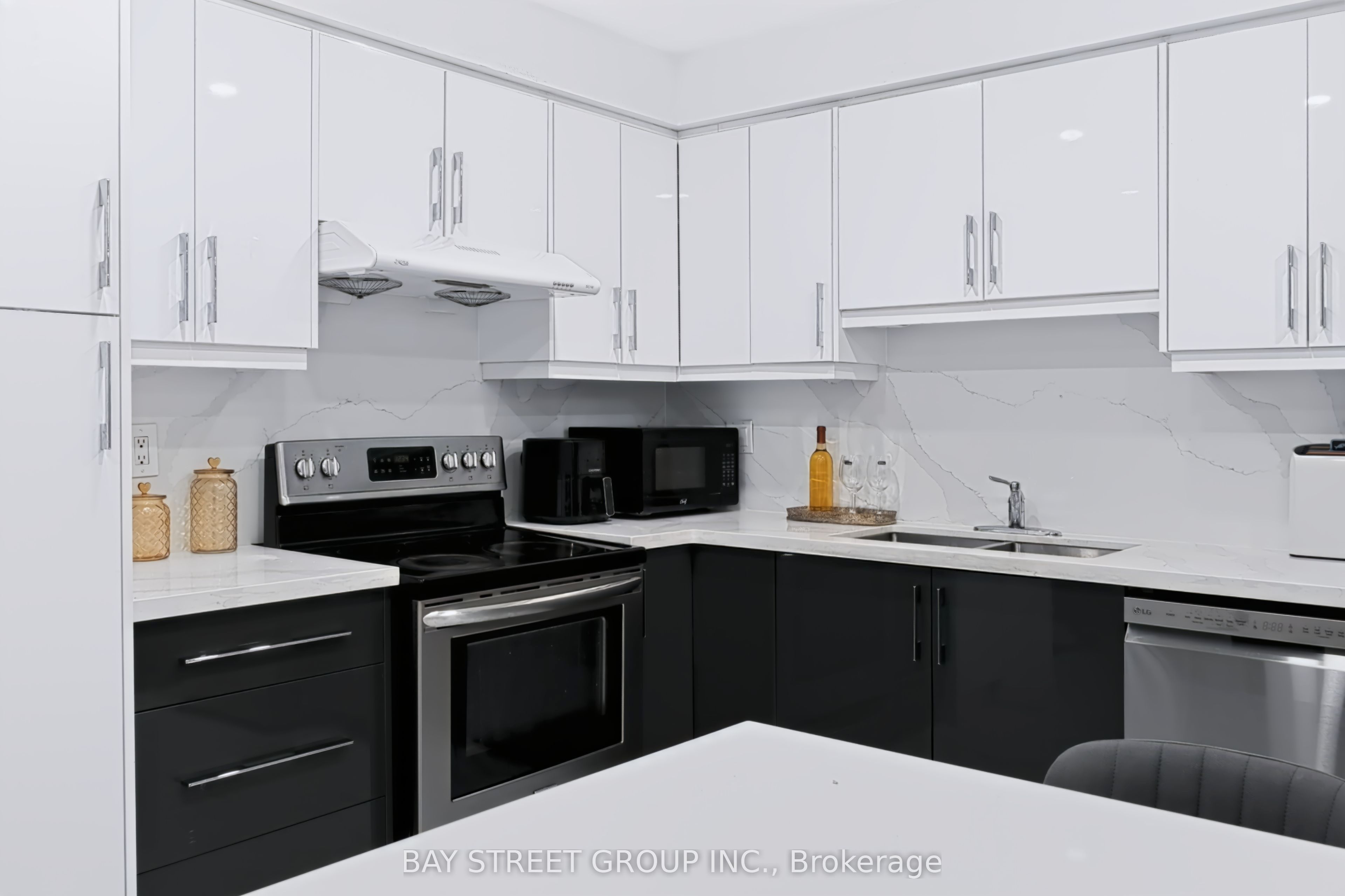 58 Tambrook Drive, Toronto, ON M1W 3L9 photo 4