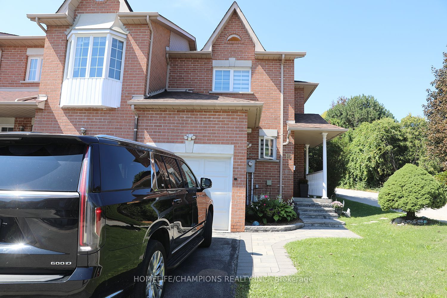 16 Echo Glen Road, Toronto, ON M9B 4W6