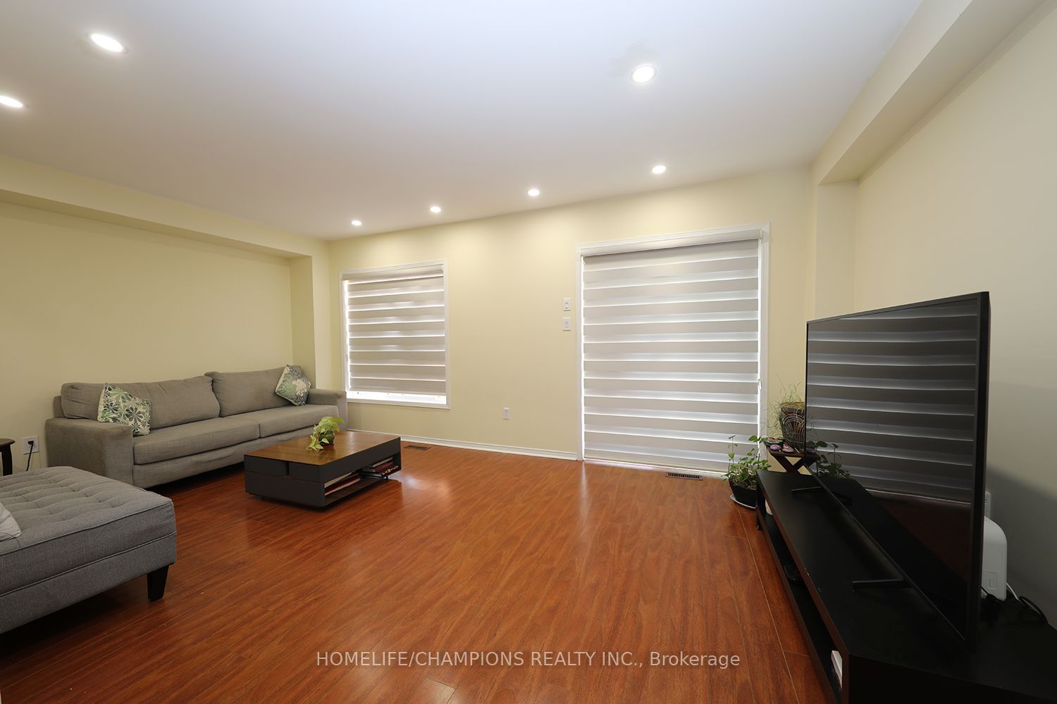 16 Echo Glen Road, Toronto, ON M9B 4W6 photo 5