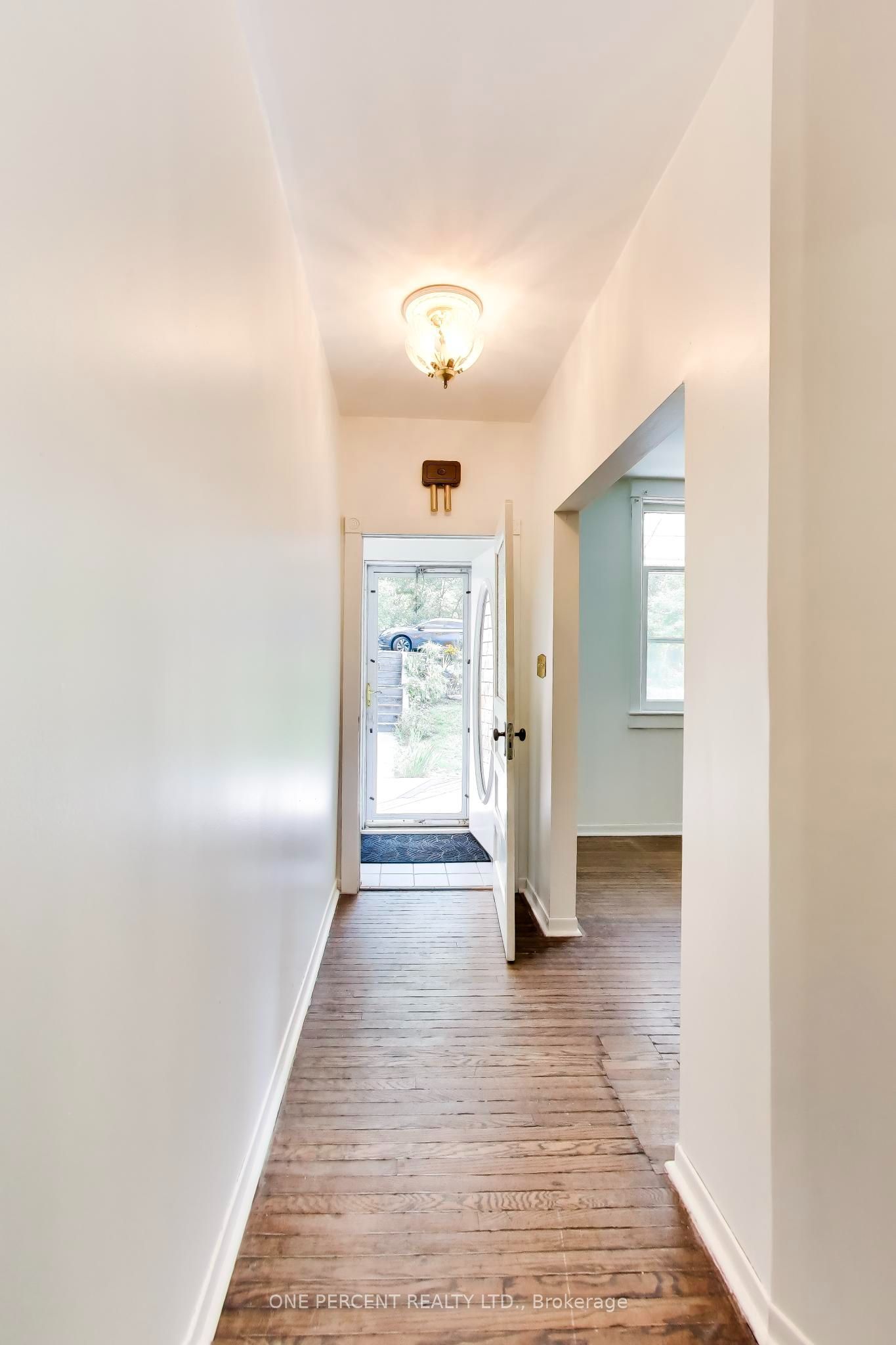 150 Beech Avenue, Toronto, ON M4E 3H6 photo 5