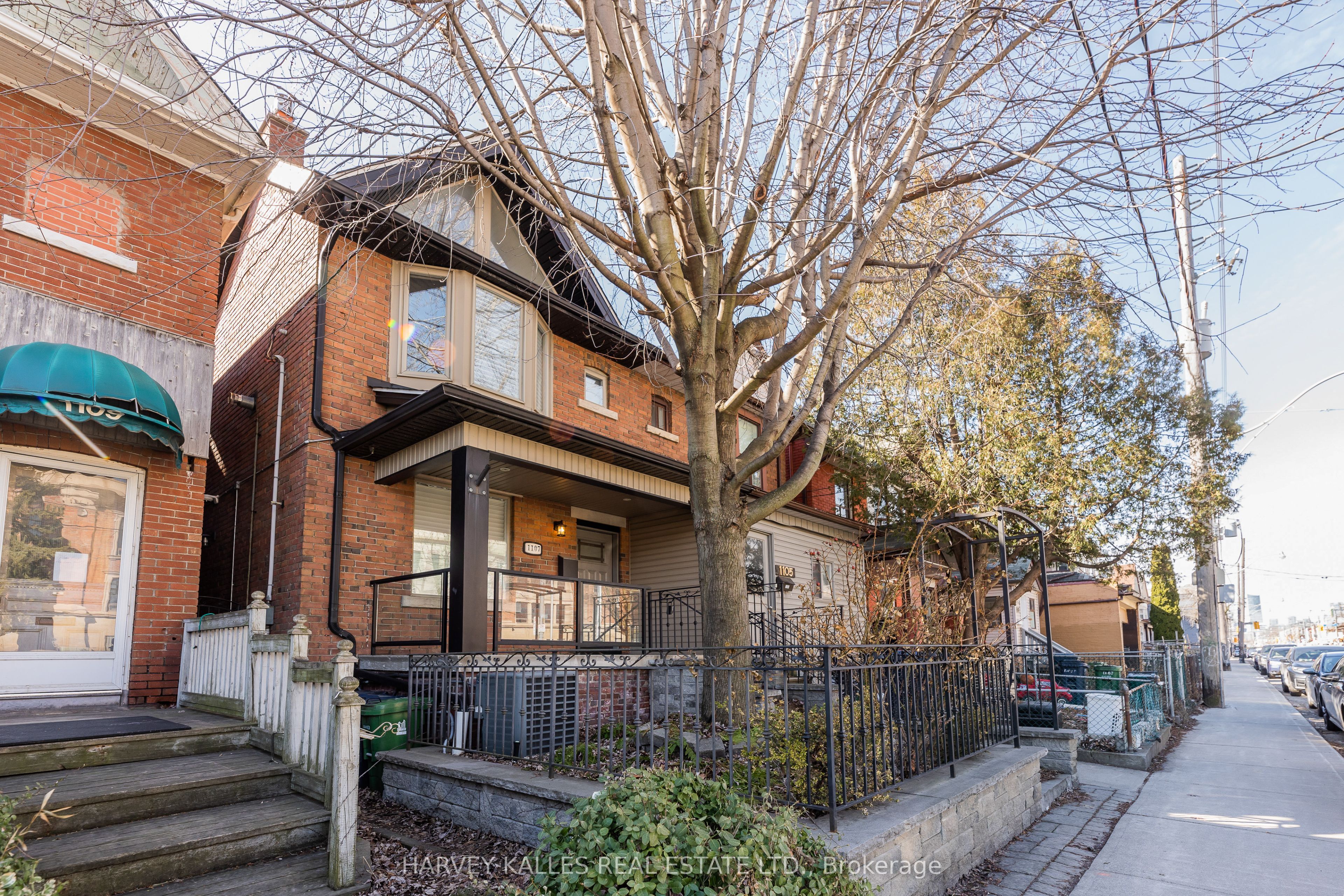 1107 Gerrard Street E, Toronto, ON M4M 1Z9 photo 3
