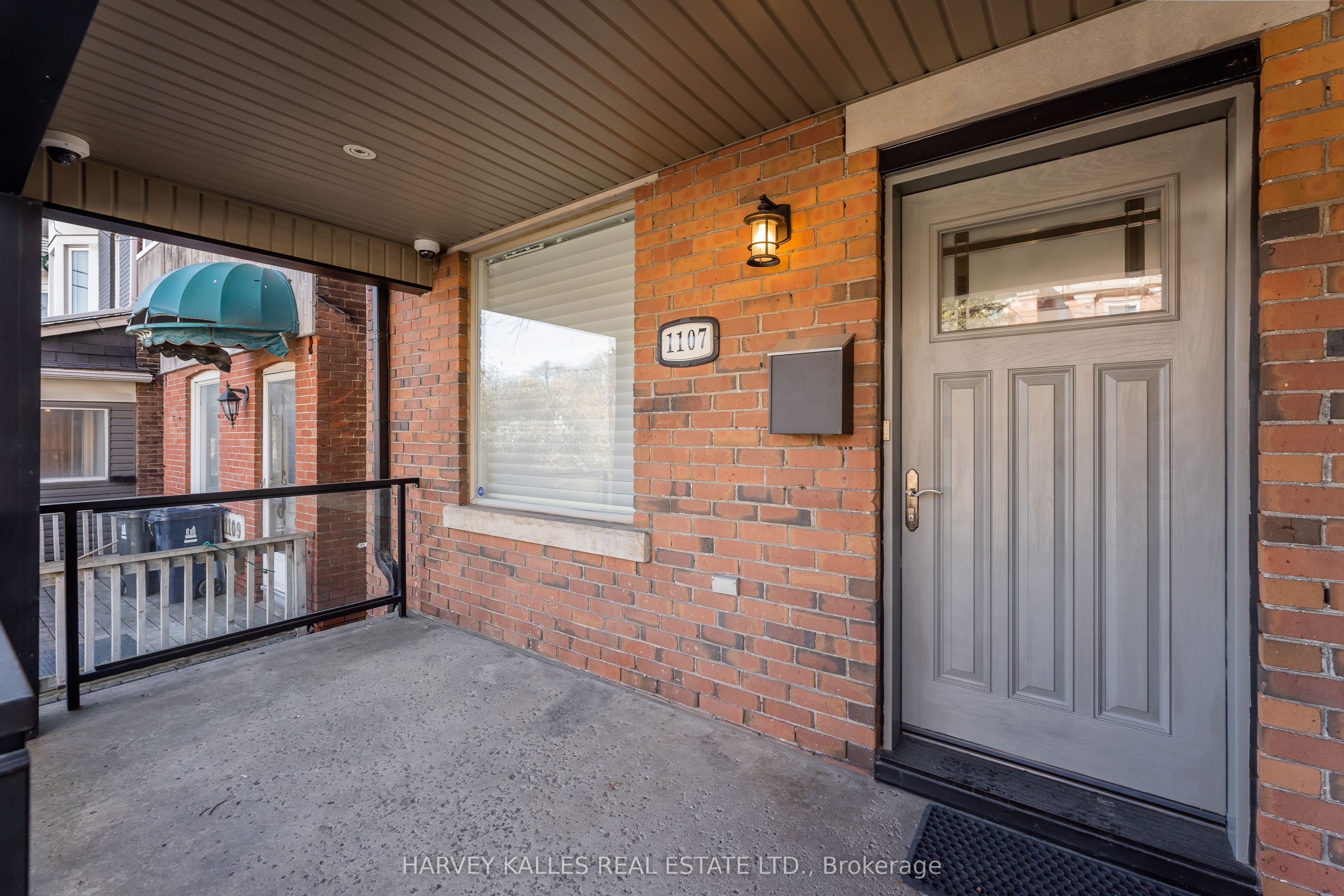 1107 Gerrard Street E, Toronto, ON M4M 1Z9 photo 4