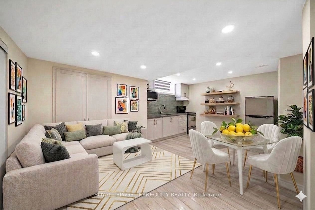 1 Devineridge Avenue, Ajax, ON L1Z 0T3