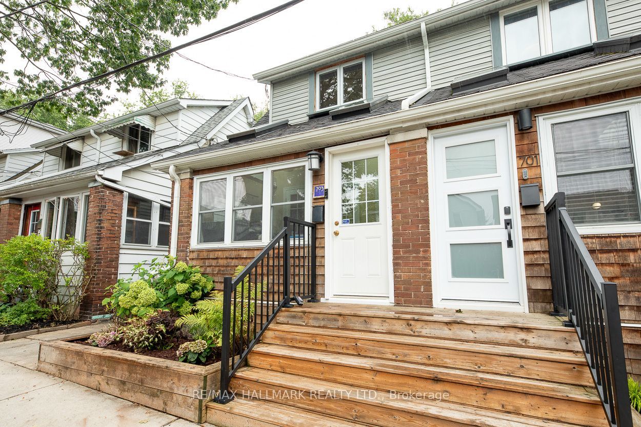 703 Craven Road, Toronto, ON M4L 2Z7 photo 2