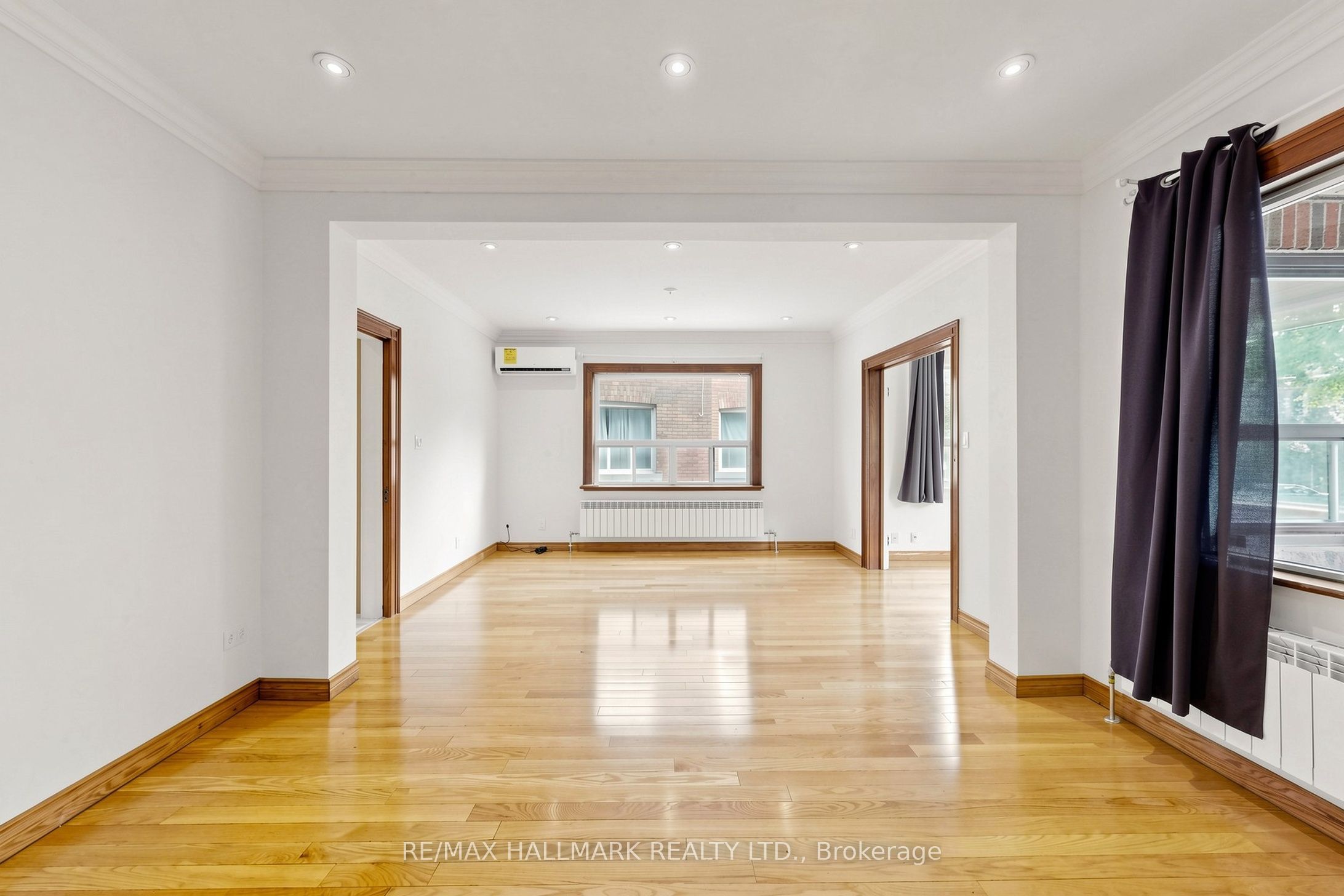 166 Cambridge Avenue Main, Toronto, ON M4K 2L9 photo 5