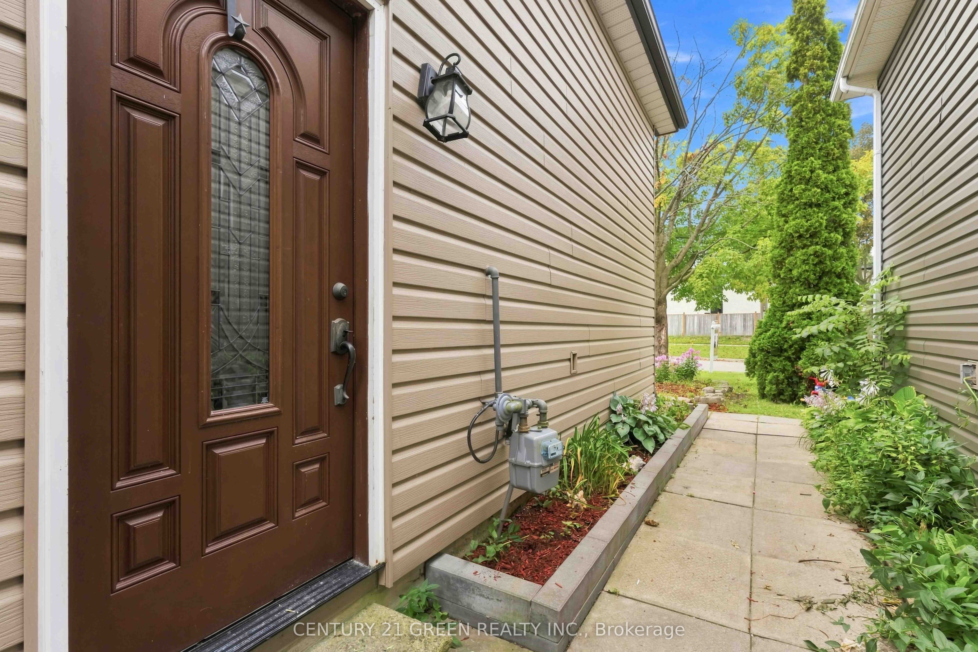 1469 Birchcliffe Court, Oshawa, ON L1J 7Z9 photo 4