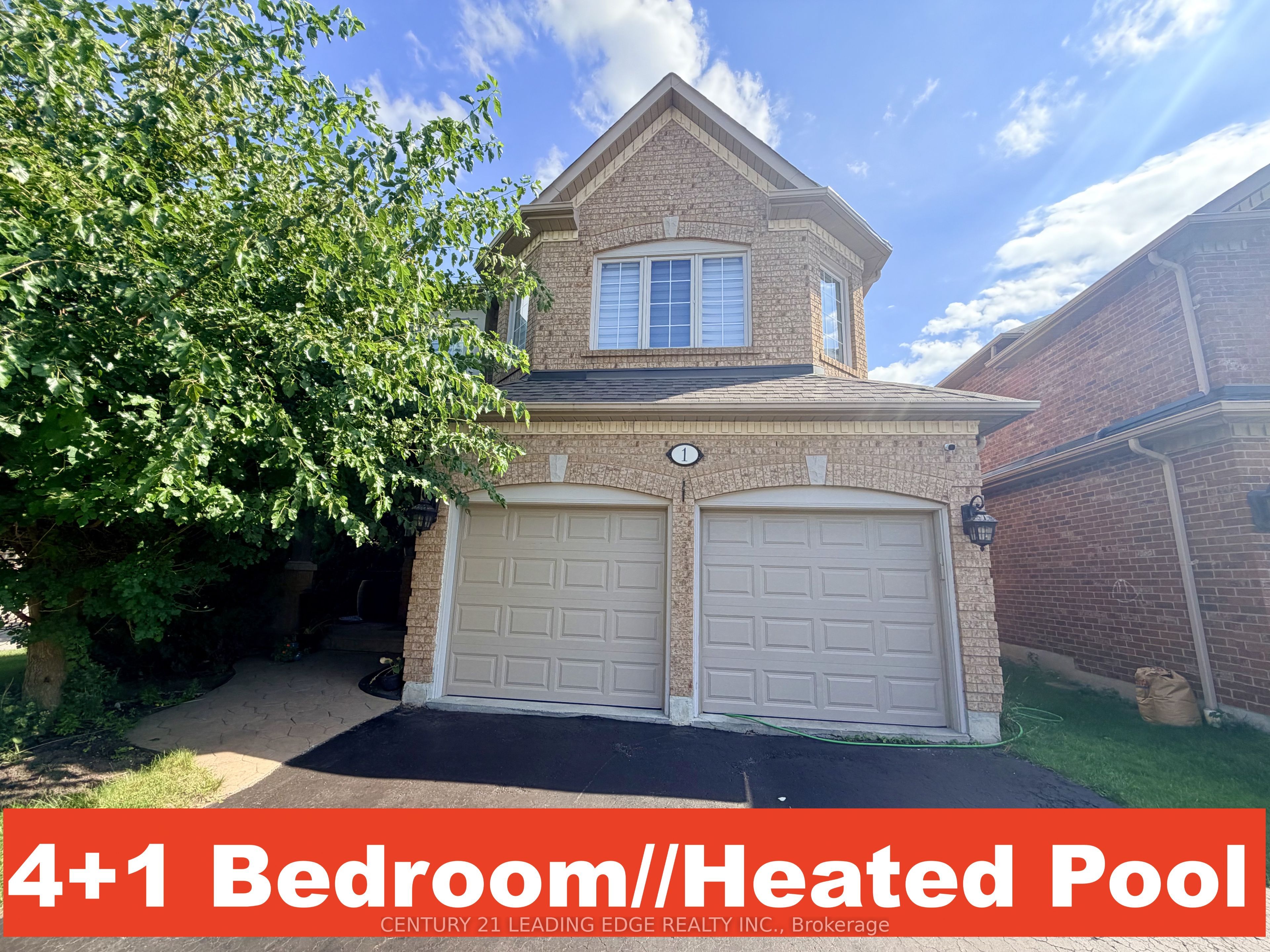 1 Castle Green Drive, Whitby, ON L1R 2P9