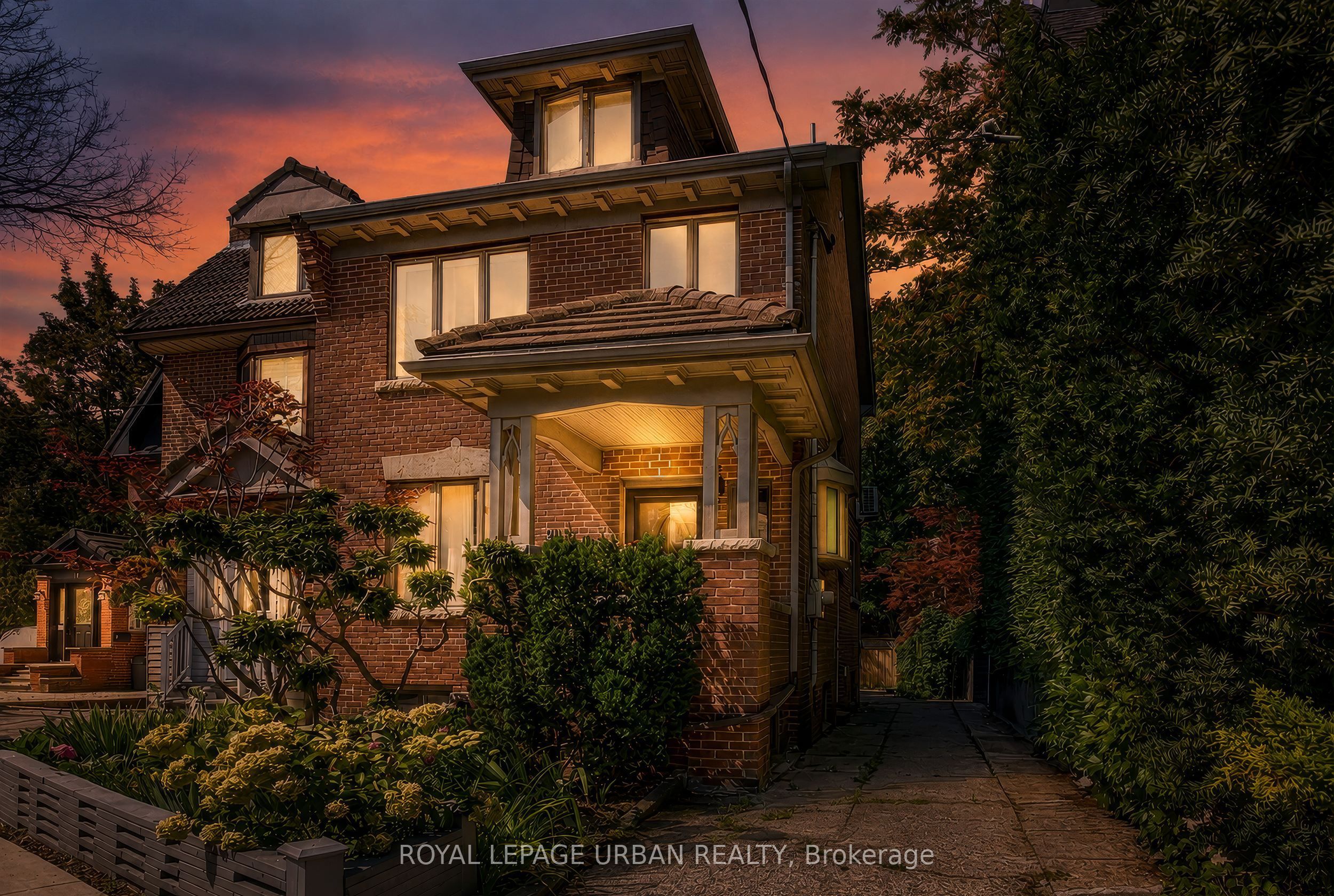 20 Cambridge Avenue, Toronto, ON M4K 2L1 photo 2