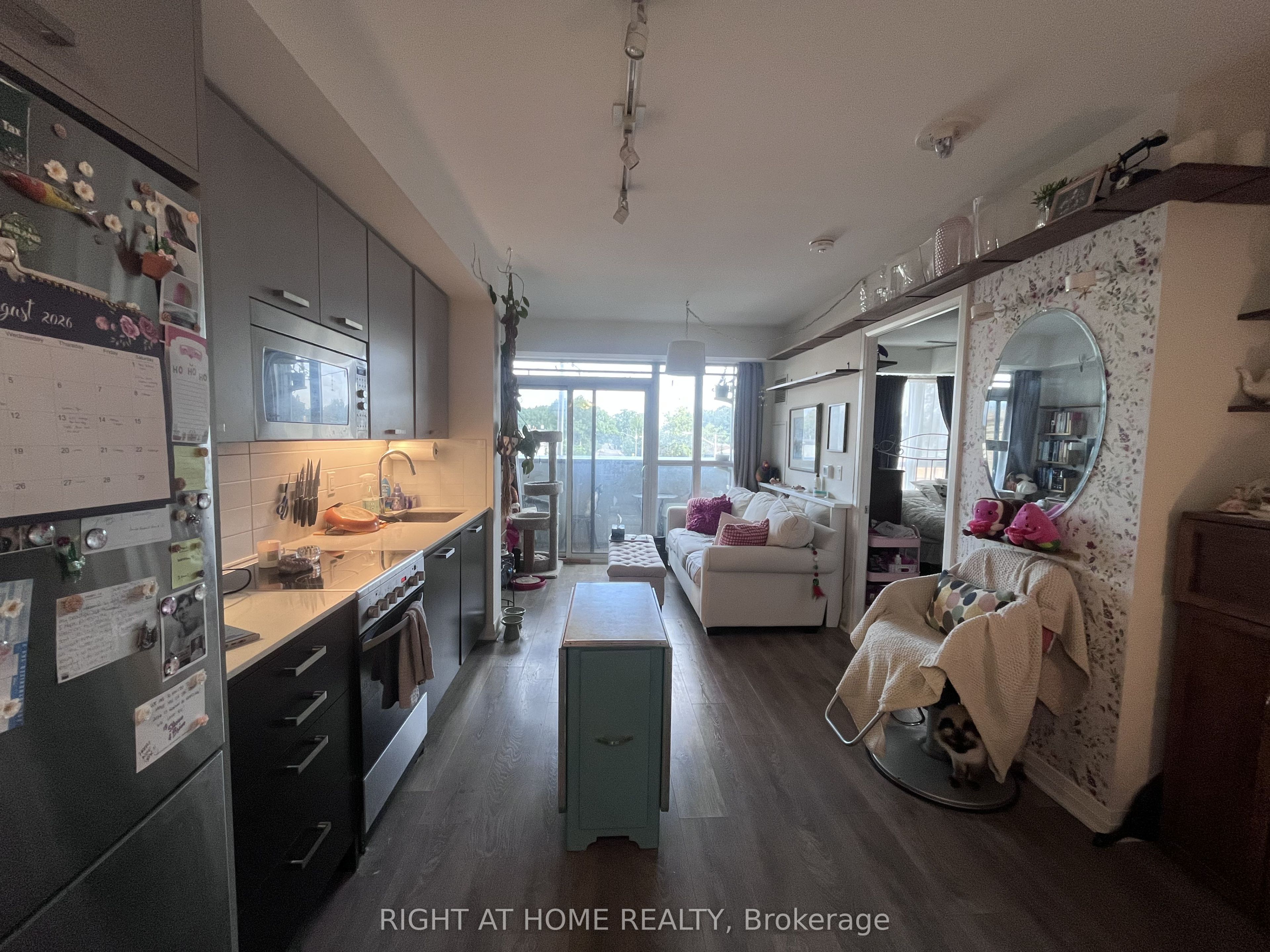 2301 Danforth Avenue 327, Toronto, ON M4C 0A7 photo 3