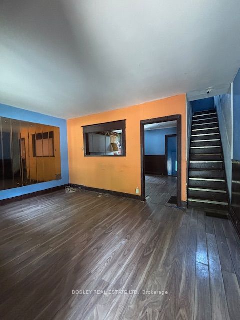 117 Wheeler Avenue, Toronto, ON M4L 3V3 photo 2