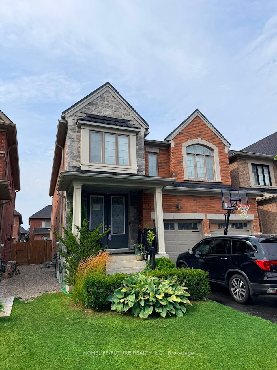 45 Brabin Circle Bsmt, Whitby, ON L1P 0B9