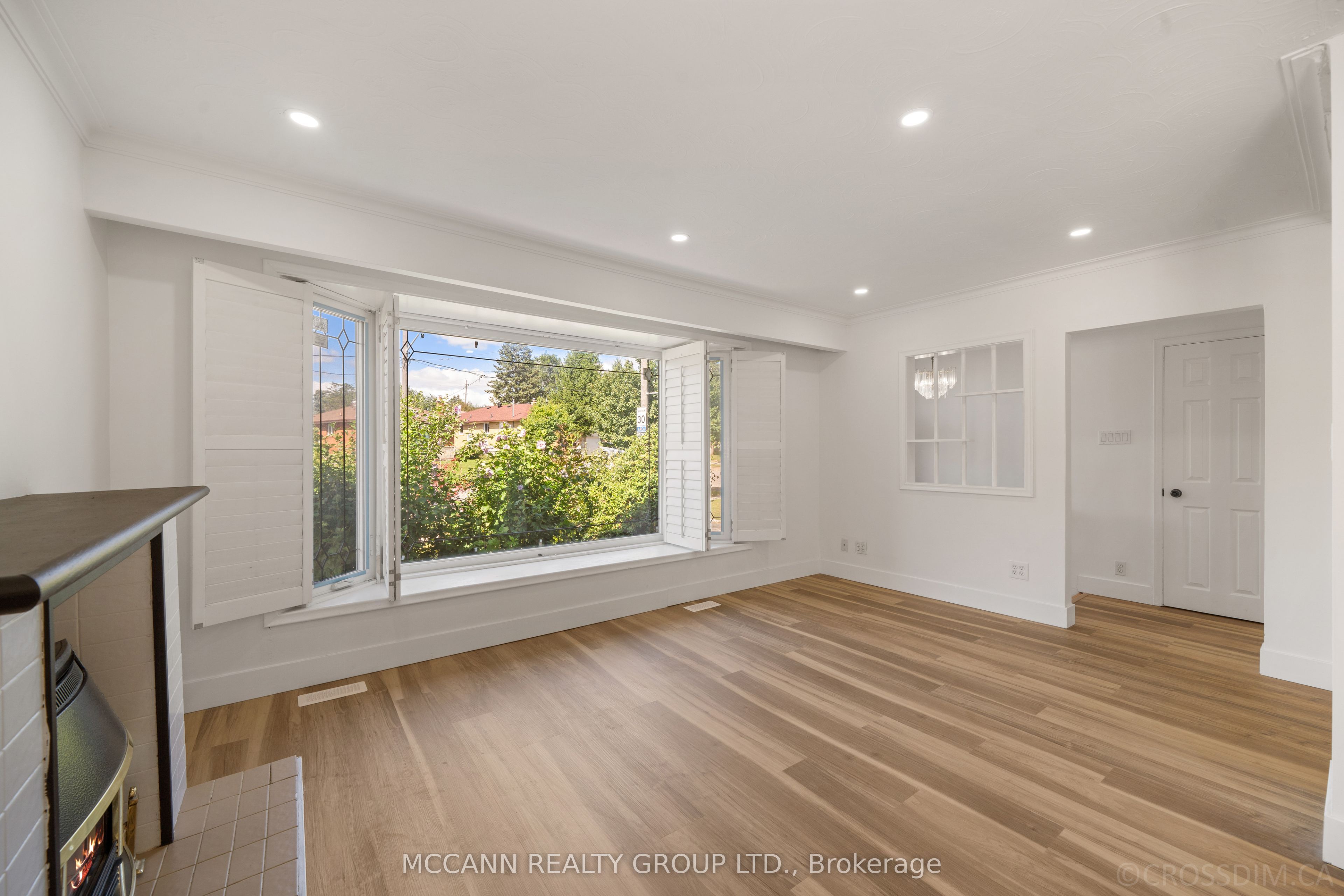 17 Barlow Road E, Toronto, ON M1G 2B5 photo 4