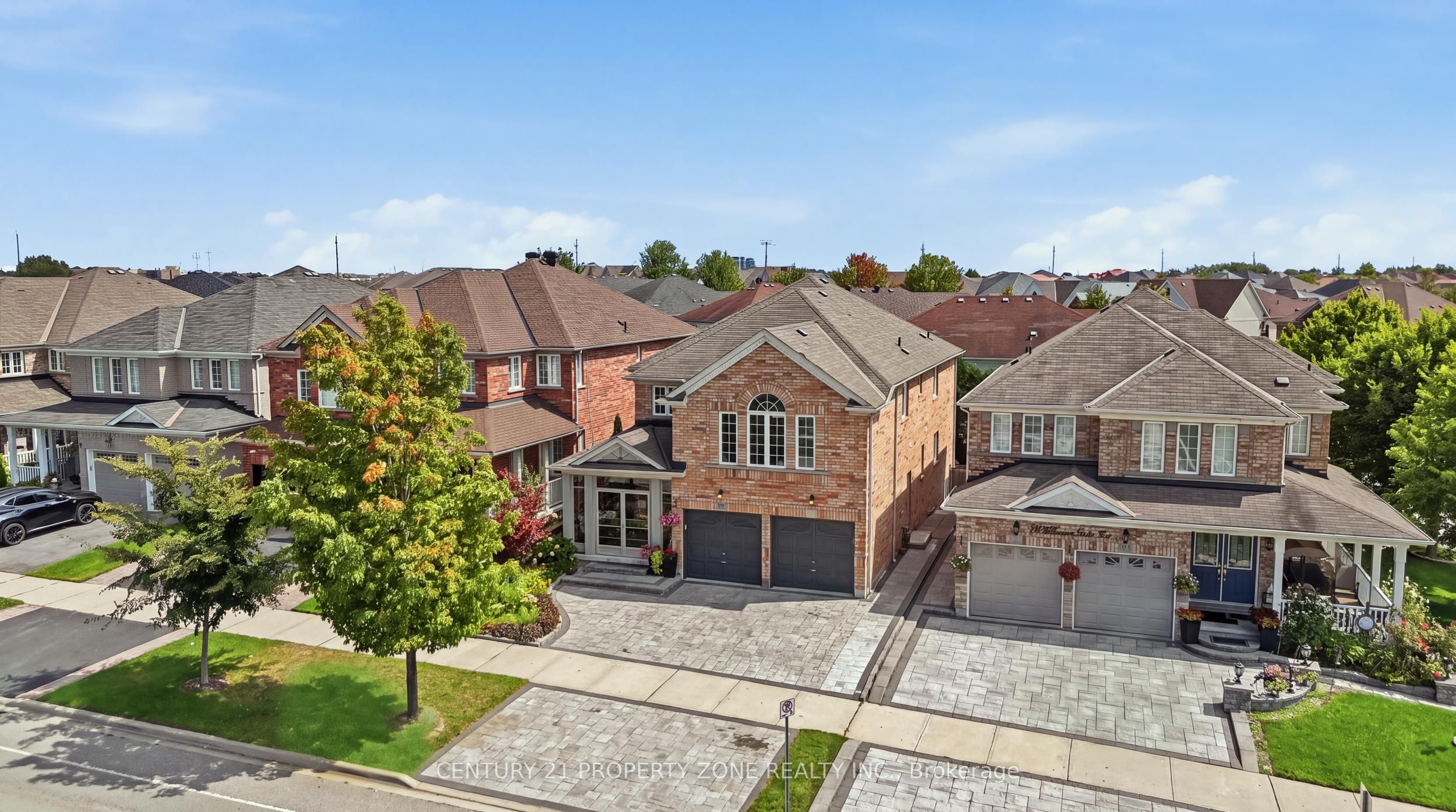 239 Williamson Drive W, Ajax, ON L1T 5A2