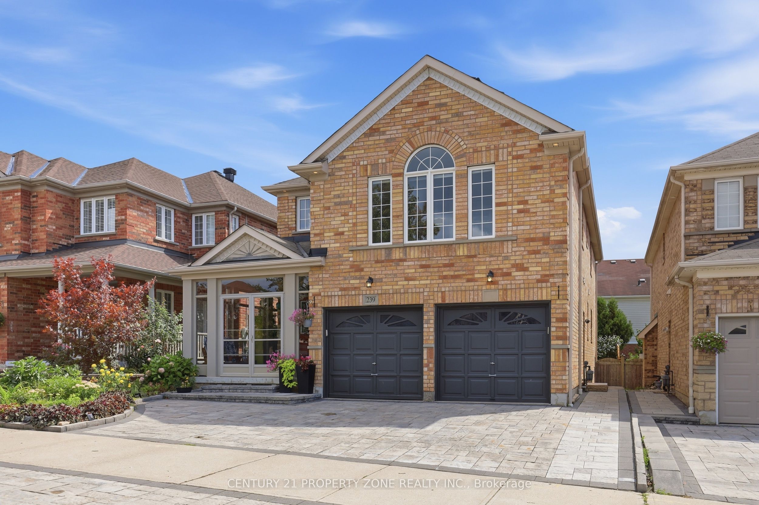 239 Williamson Drive W, Ajax, ON L1T 5A2 photo 4