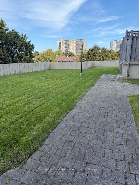 15 Torrance Road 1811, Toronto, ON M1J 3K2 photo 4