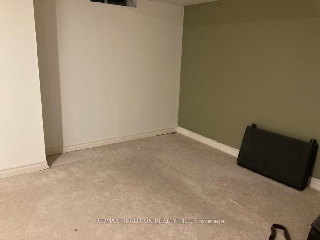 51 Pallock Hill Way, Whitby, ON L1R 0N5 photo 2