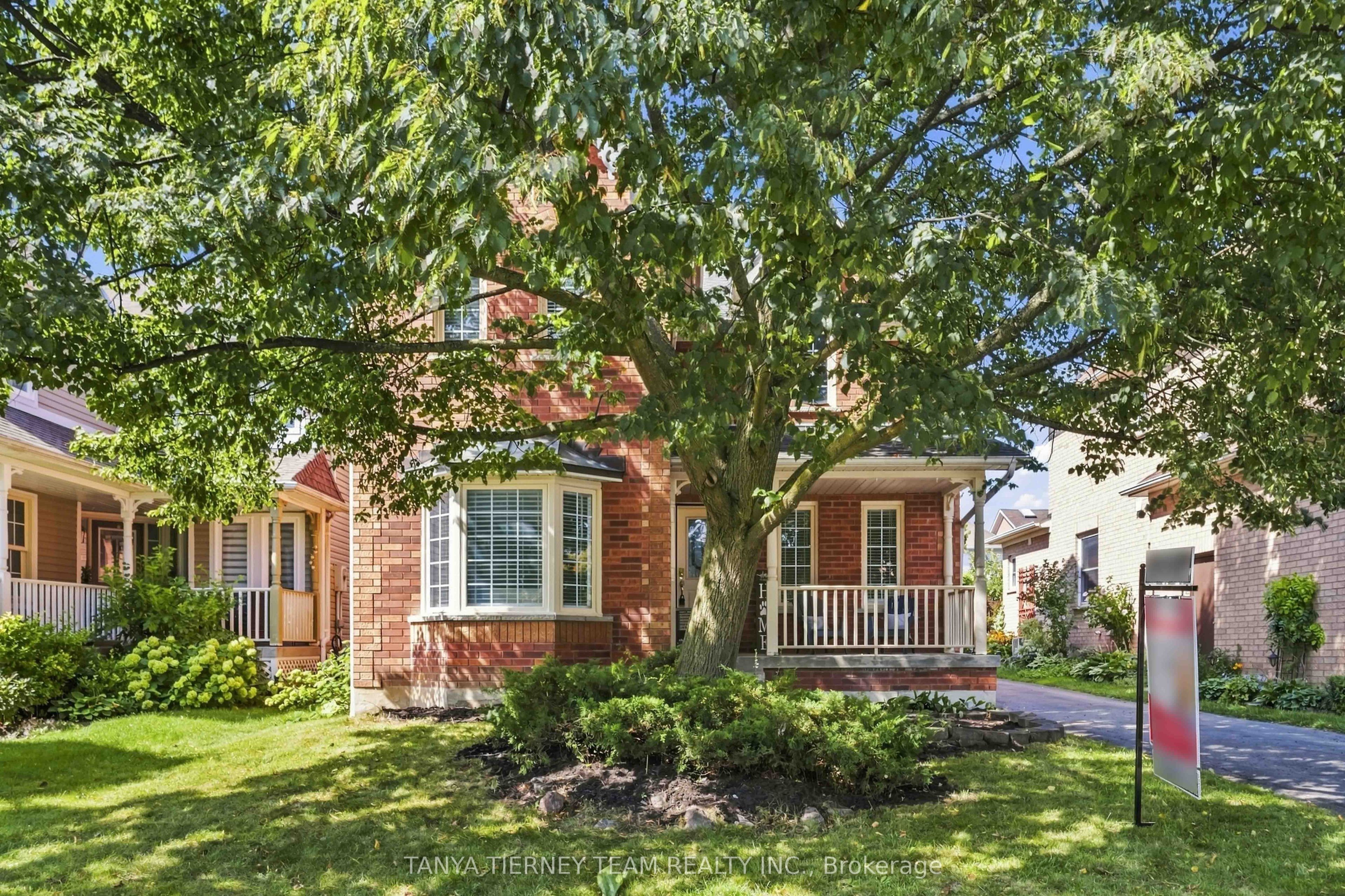36 Zachary Place, Whitby, ON L1M 1E1 photo 2