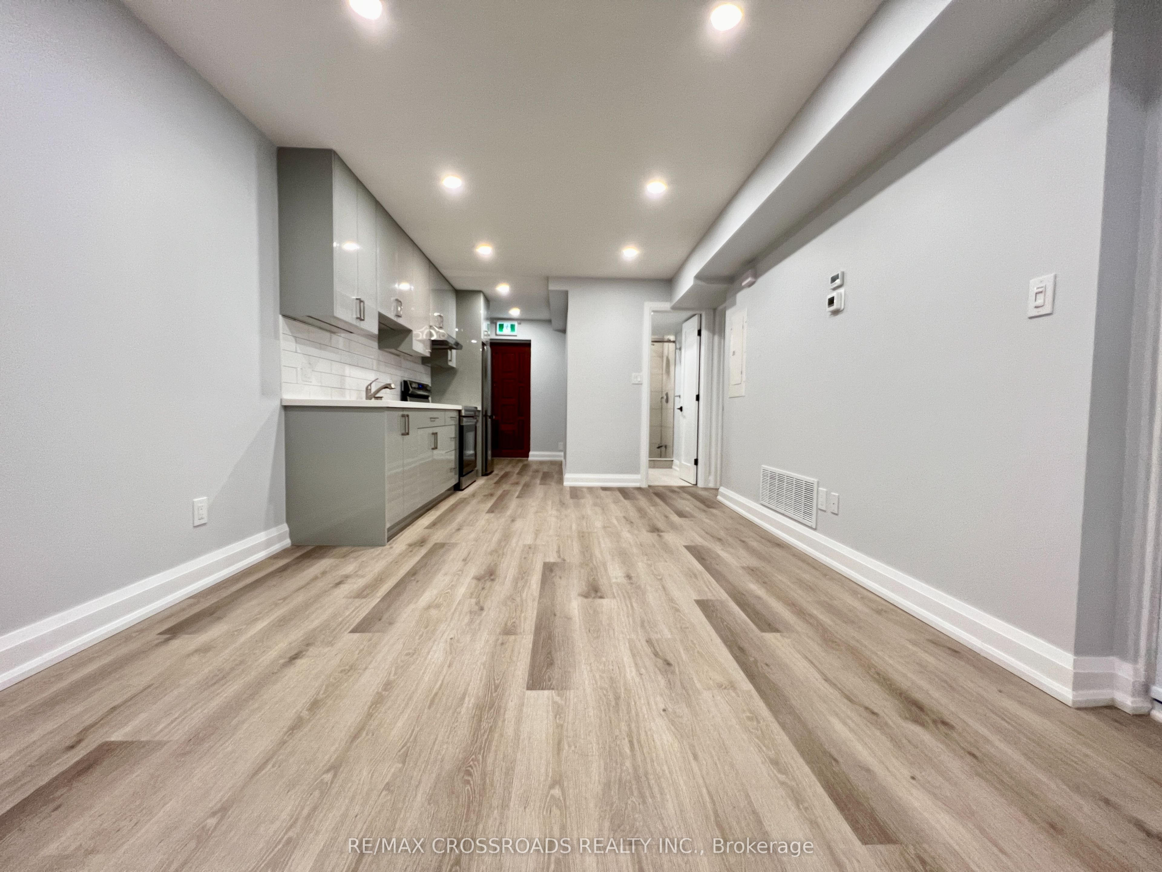 25 GLENSIDE Avenue 1, Toronto, ON M4L 2T6 photo 3