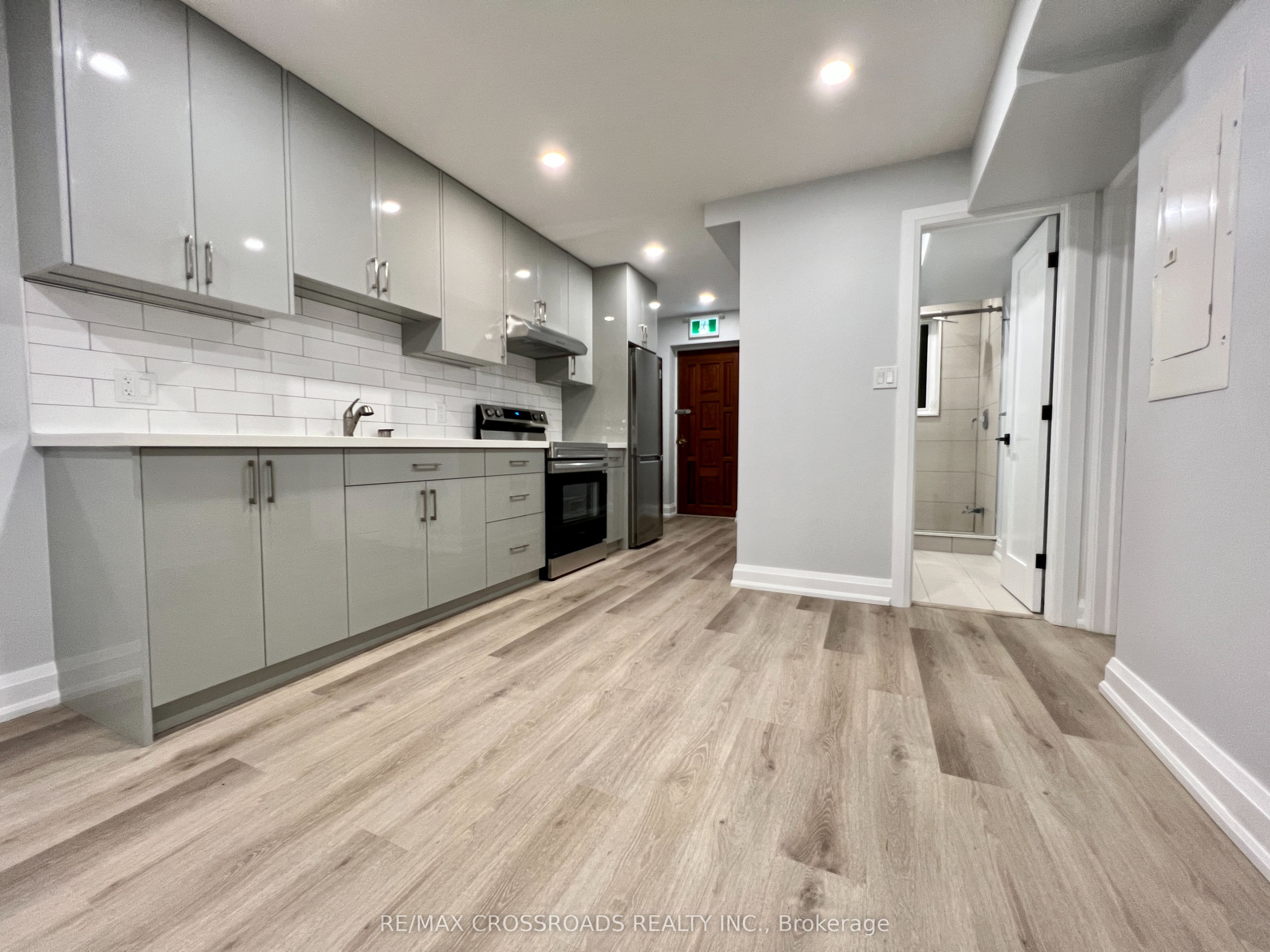 25 GLENSIDE Avenue 1, Toronto, ON M4L 2T6 photo 5