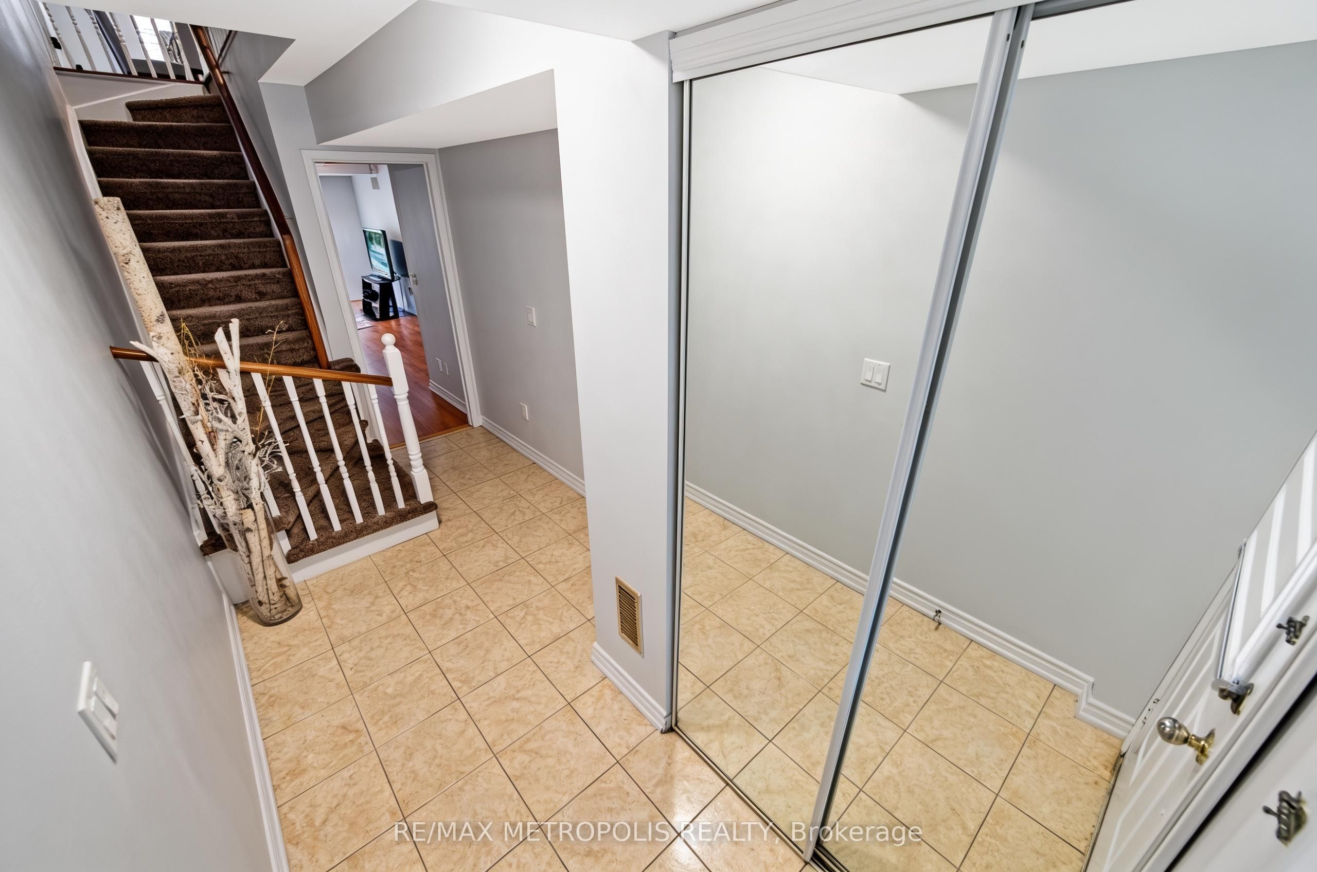 10 Pat Brooks Terrace, Toronto, ON M1P 5G6 photo 4