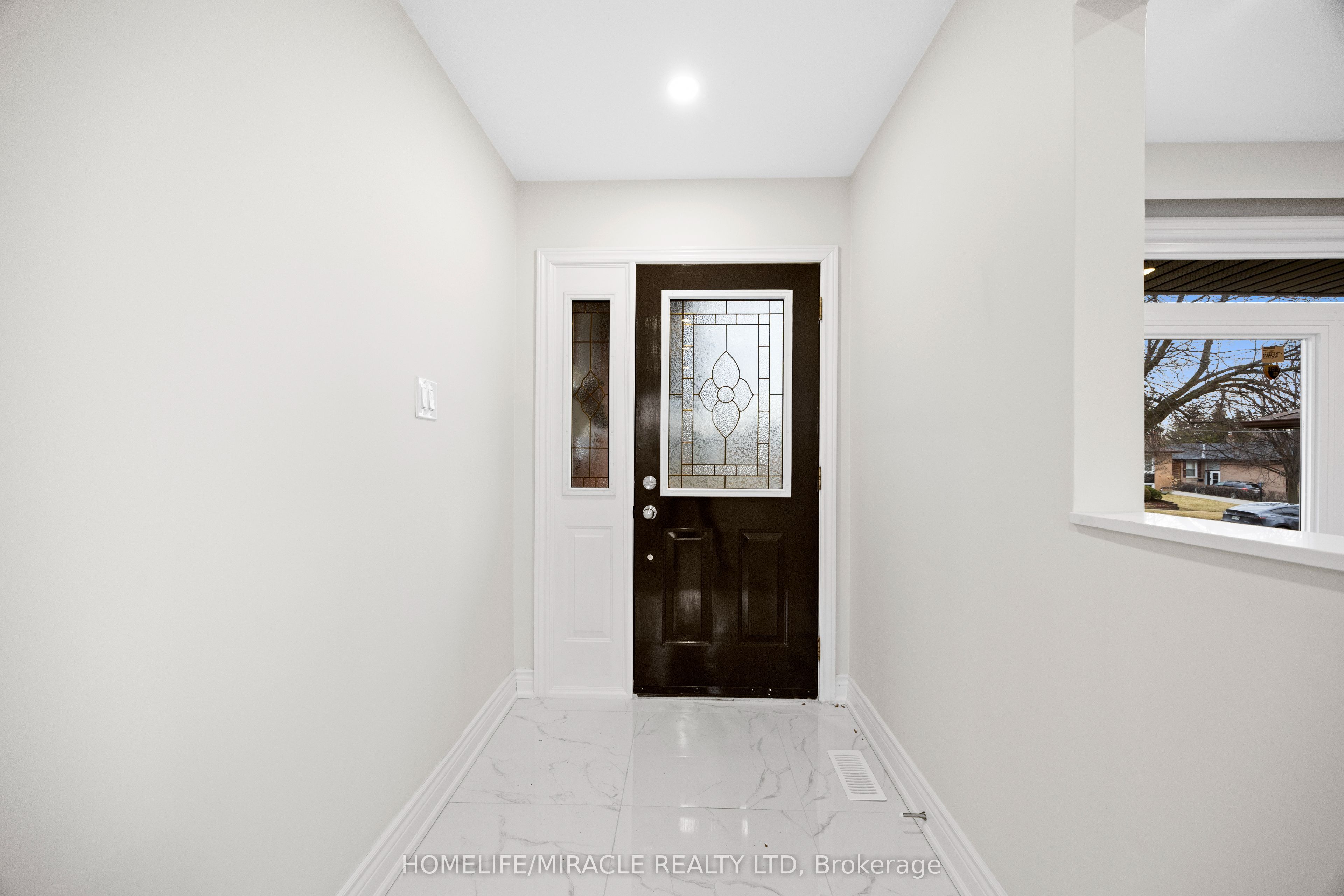 46 Flintwick Drive Main Floor, Toronto, ON M1P 4G9 photo 4