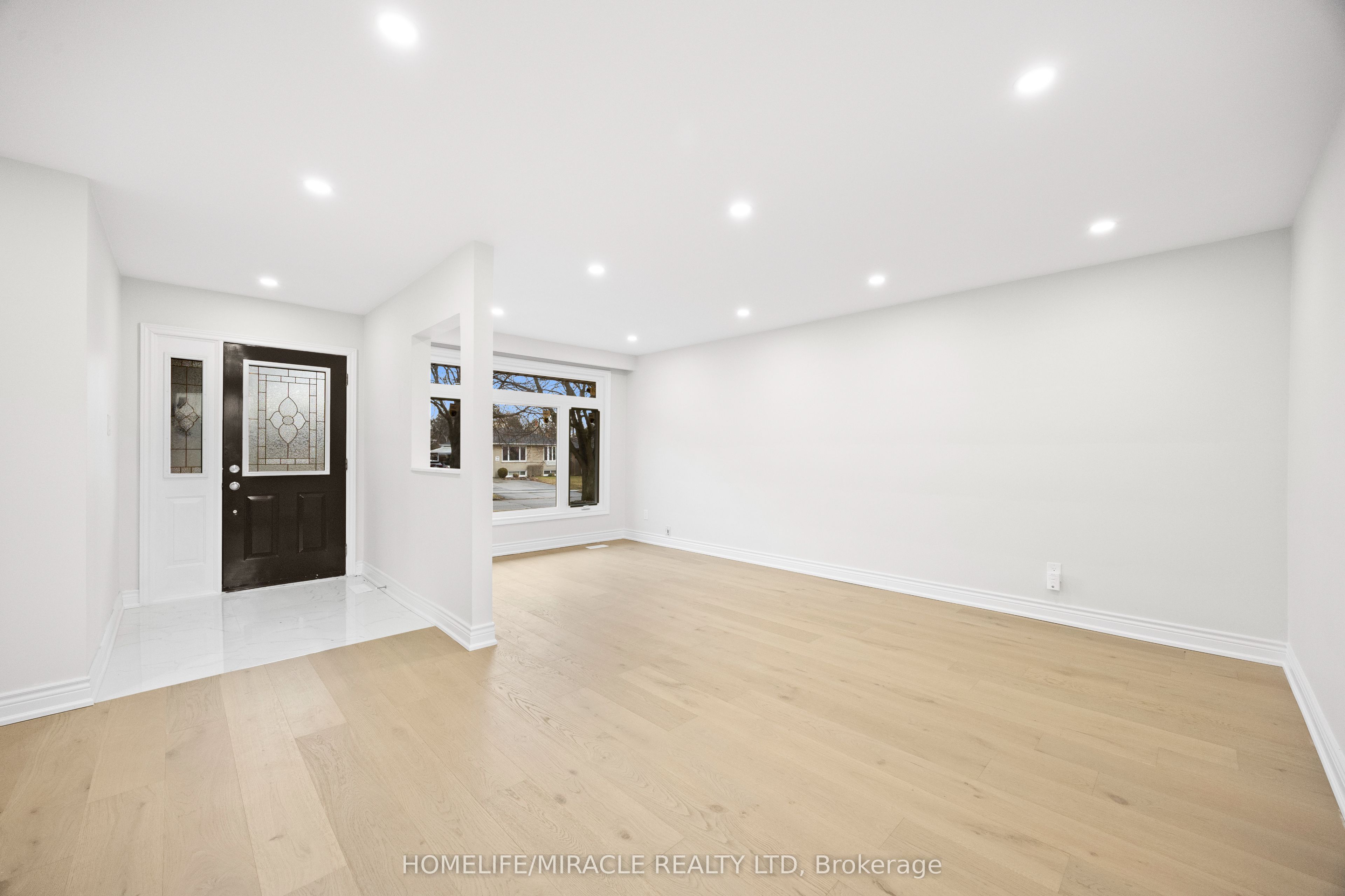 46 Flintwick Drive Main Floor, Toronto, ON M1P 4G9 photo 5